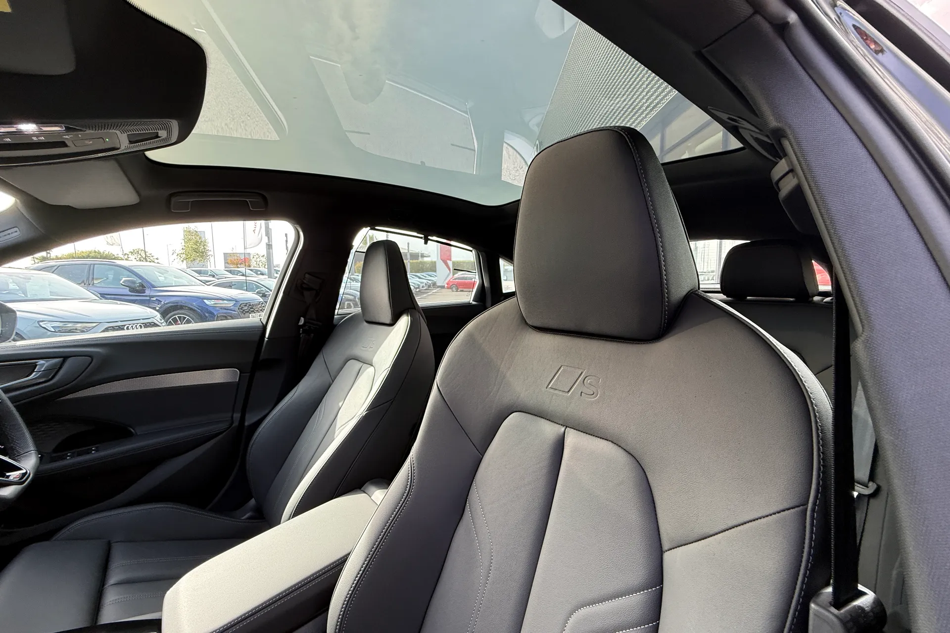 Audi A5 thumbnail image number 32