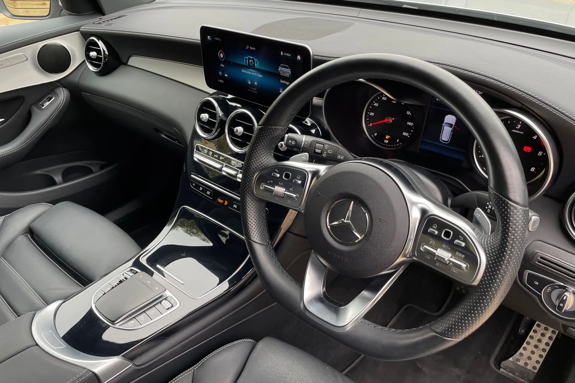 MERCEDES-BENZ GLC thumbnail image number 25