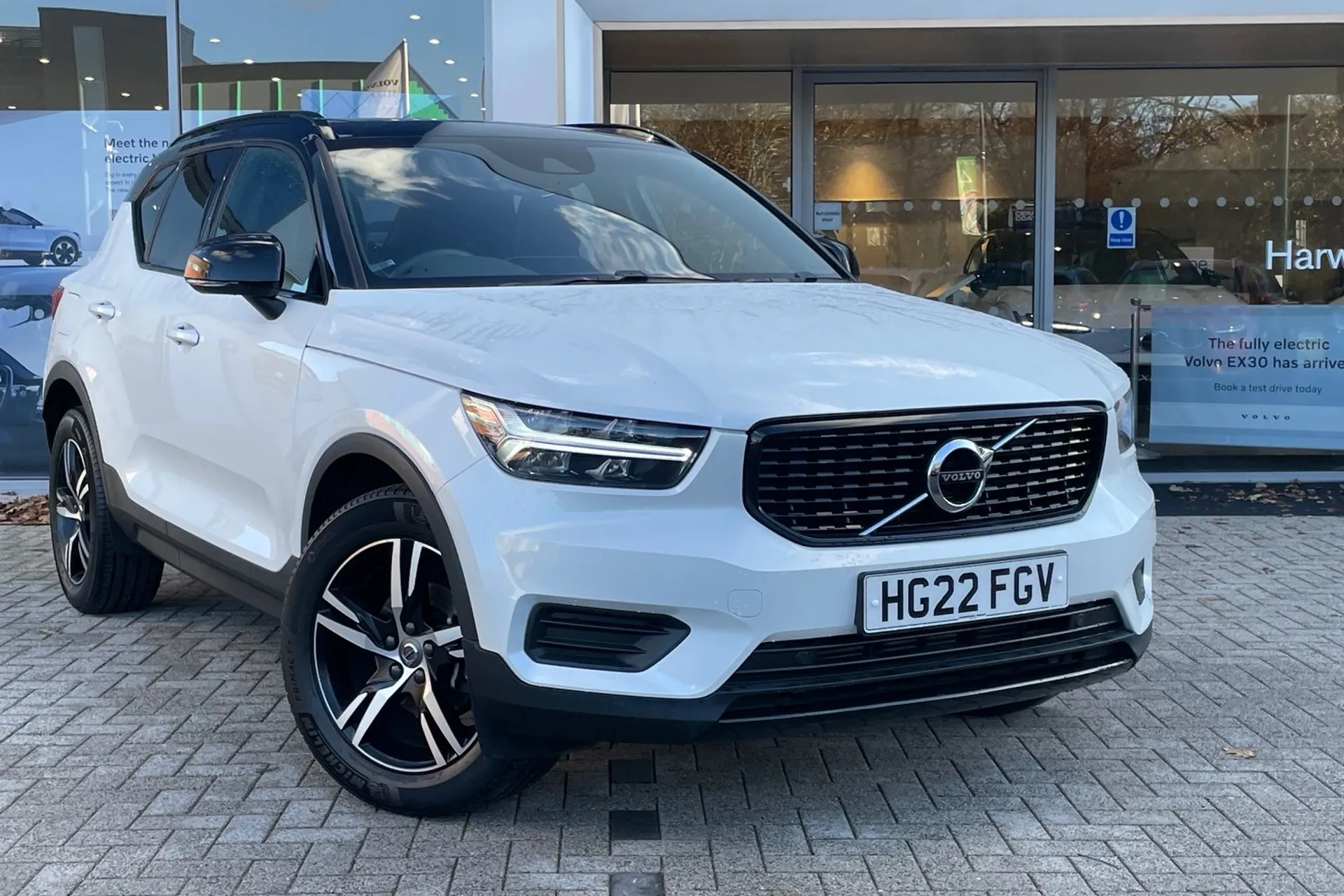 Volvo XC40 thumbnail image number 6