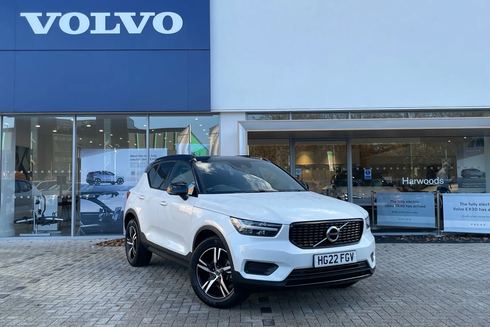 Volvo XC40 focused image