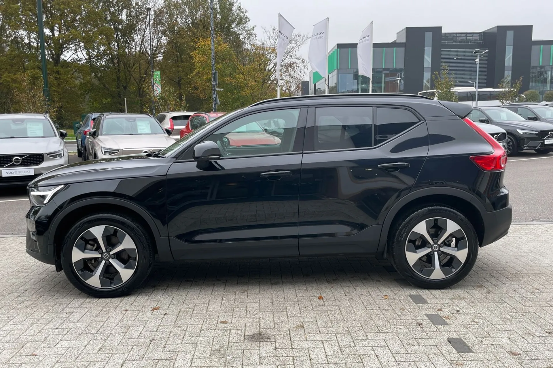 Volvo XC40 thumbnail image number 10