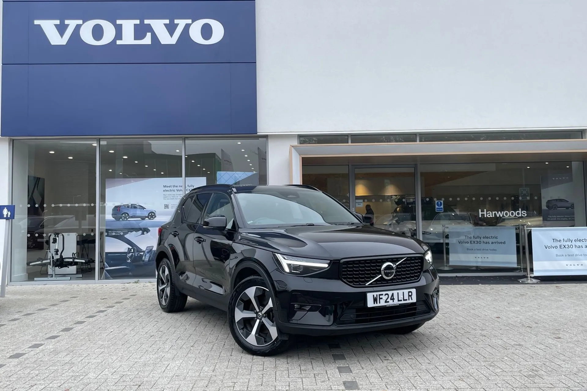 Volvo XC40 focused image