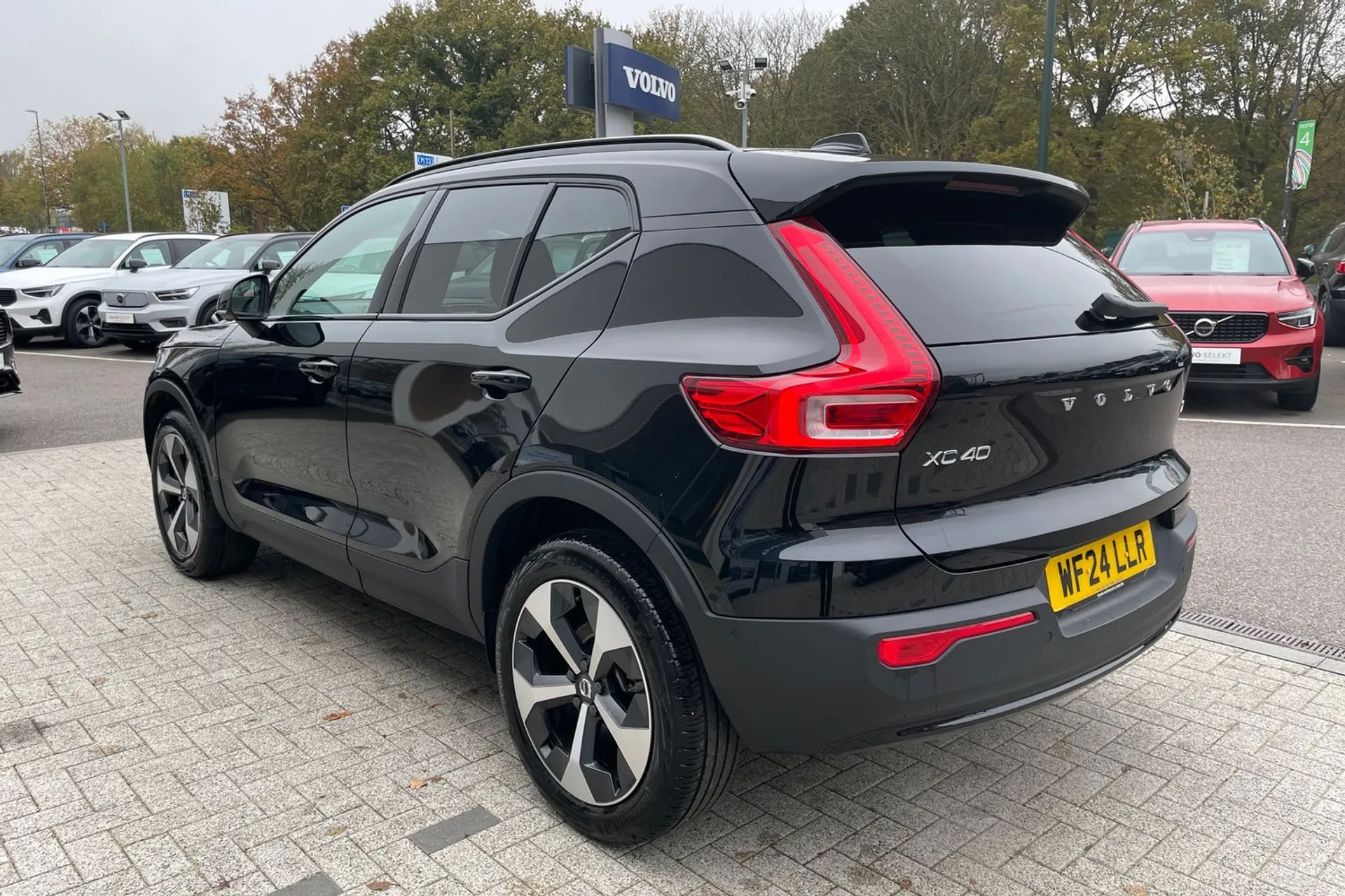 Volvo XC40 thumbnail image number 9