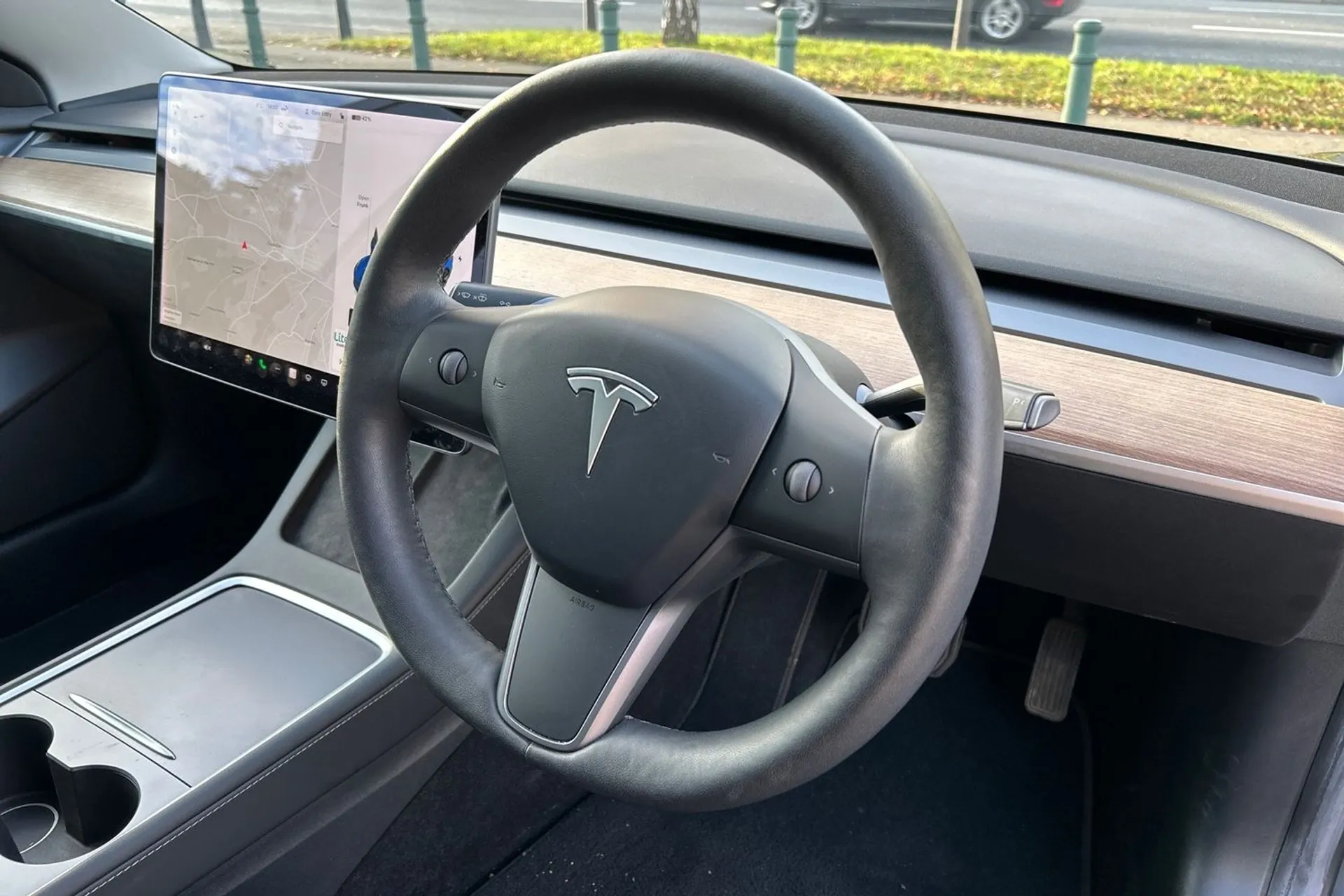 TESLA MODEL 3 thumbnail image number 15