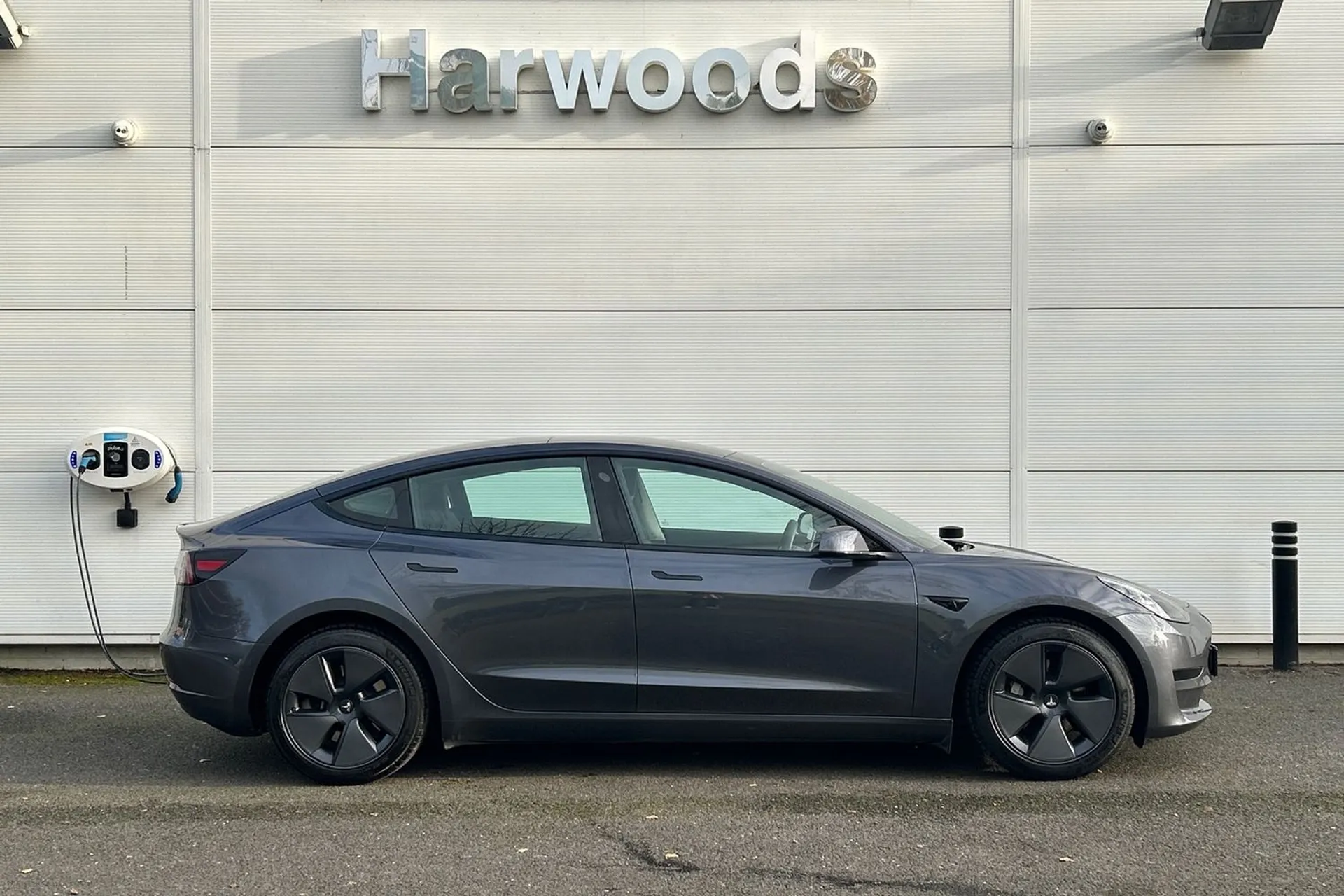 TESLA MODEL 3 thumbnail image number 23