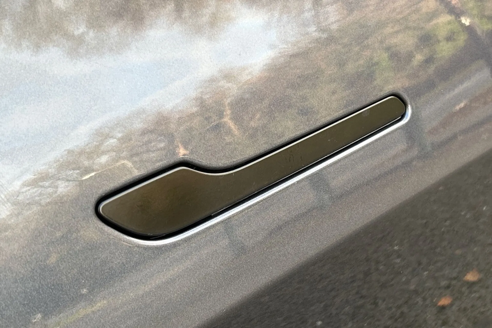 TESLA MODEL 3 thumbnail image number 32