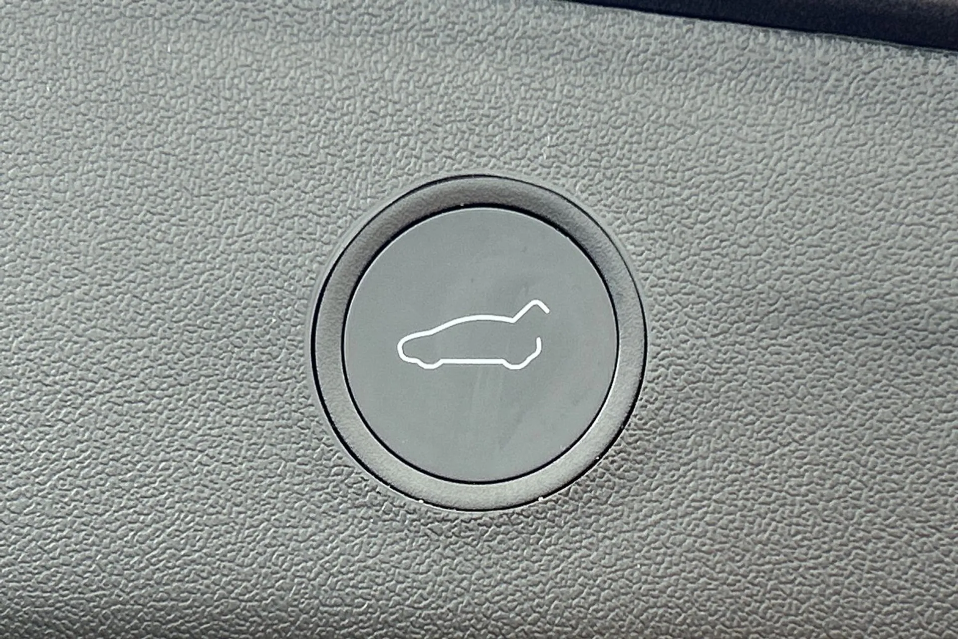 TESLA MODEL 3 thumbnail image number 36