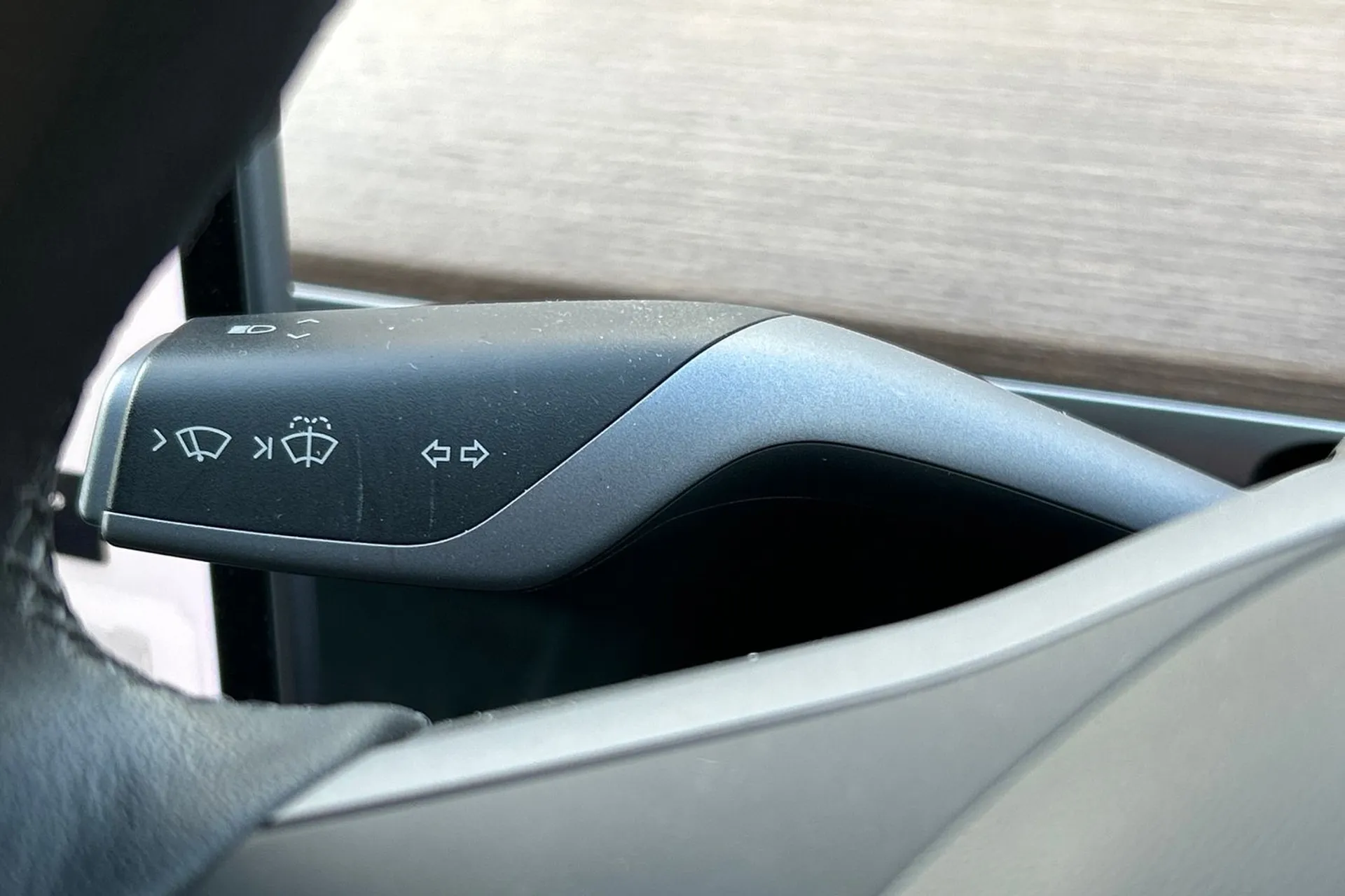 TESLA MODEL 3 thumbnail image number 54