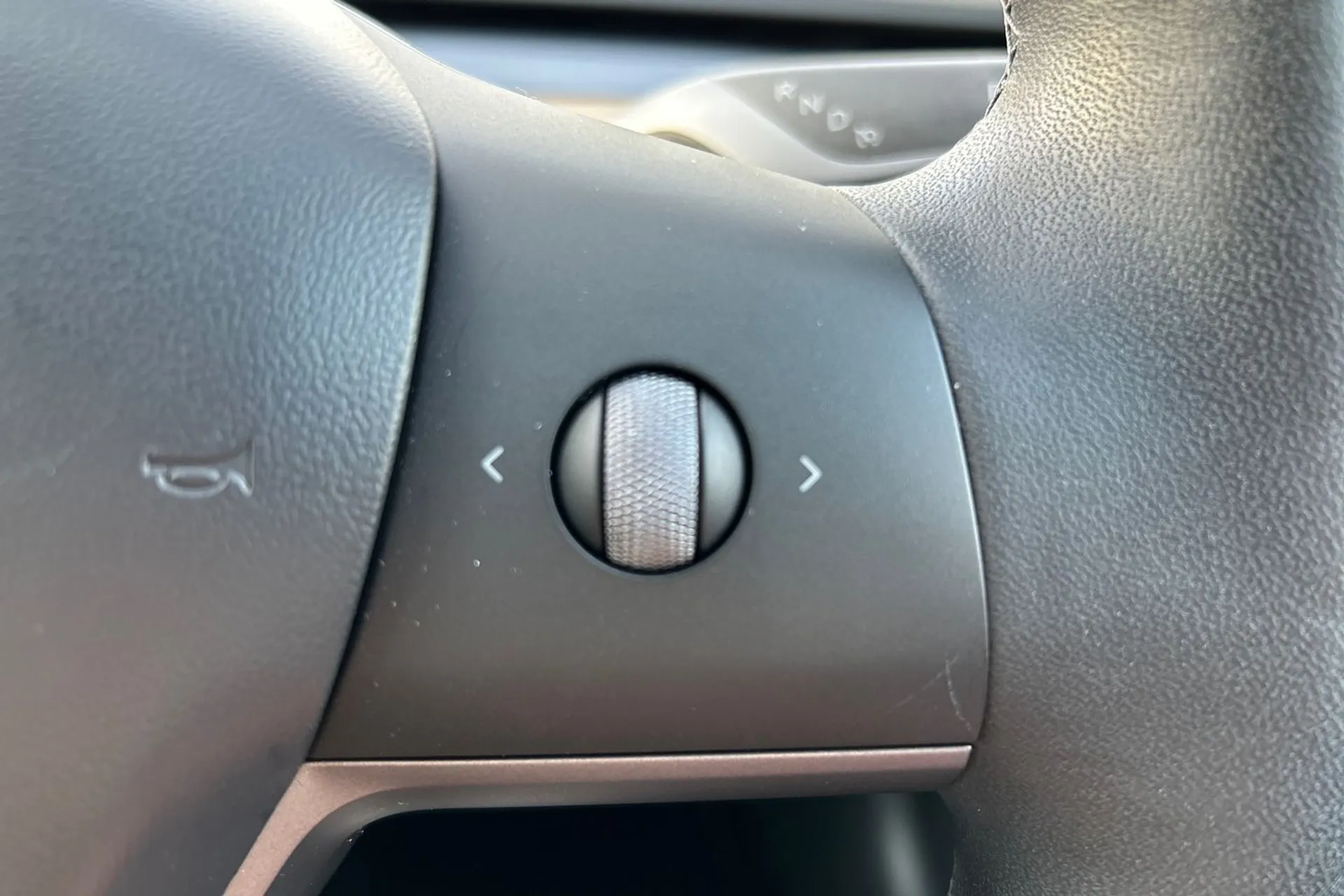 TESLA MODEL 3 thumbnail image number 43