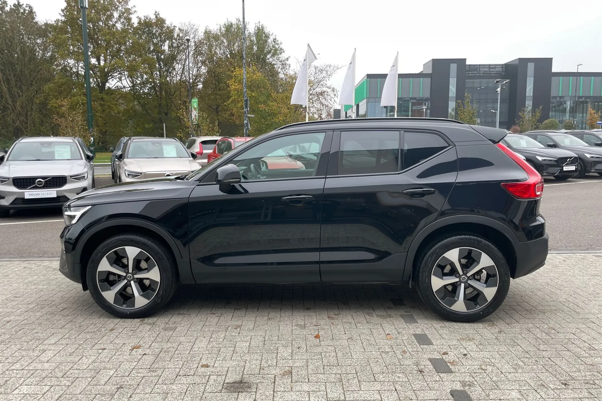 Volvo XC40 thumbnail image number 10