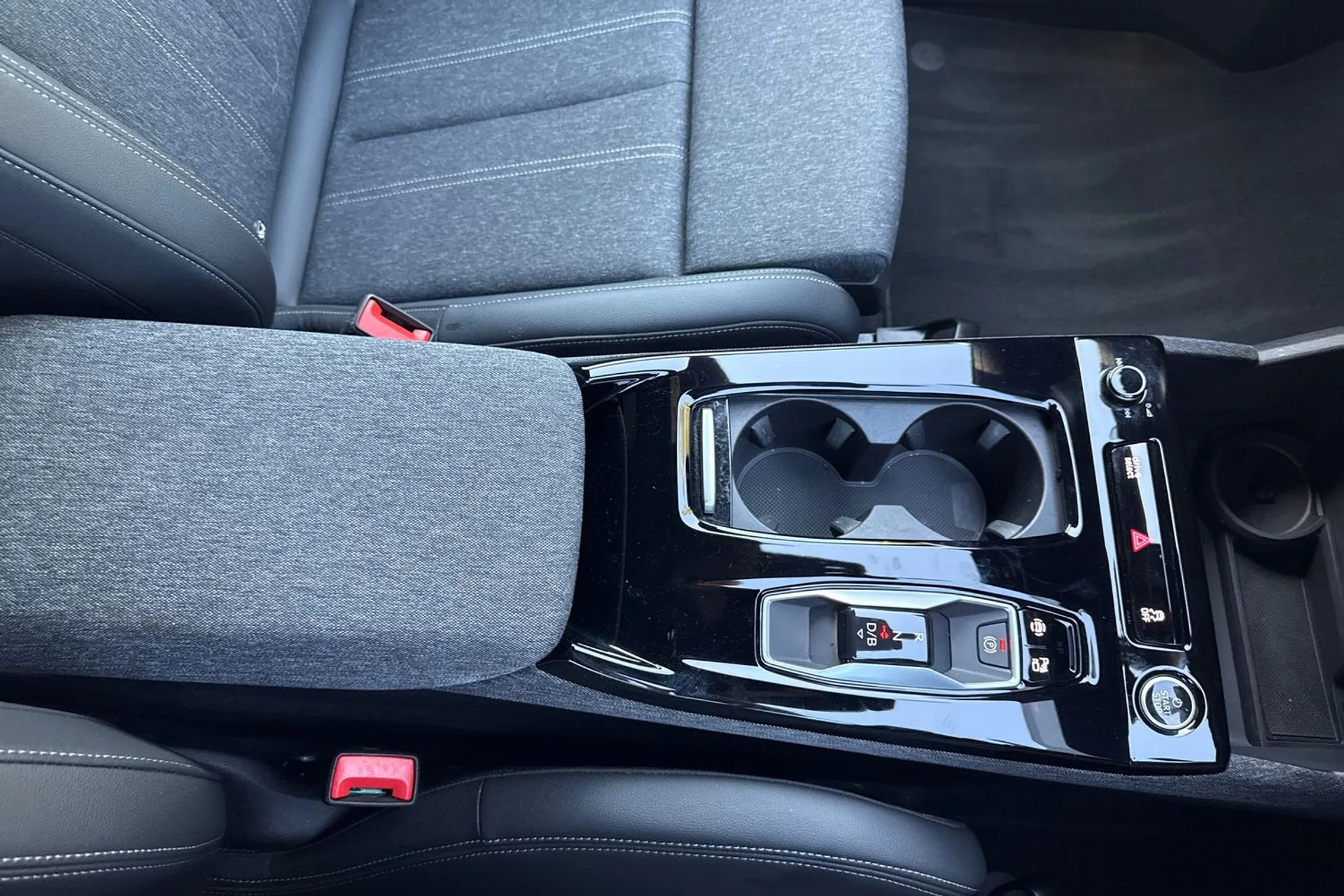 Audi Q6 thumbnail image number 42