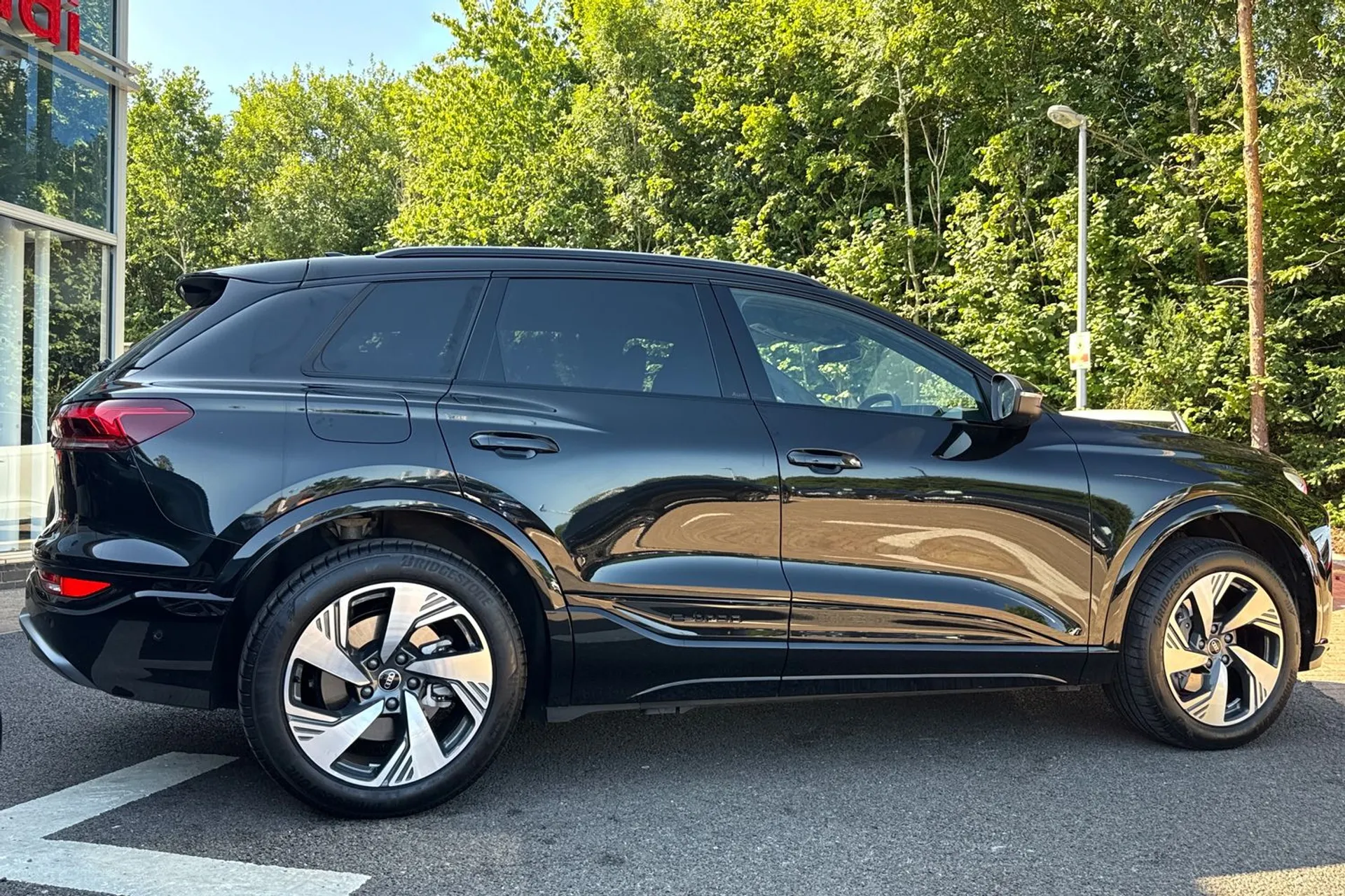 Audi Q6 thumbnail image number 6