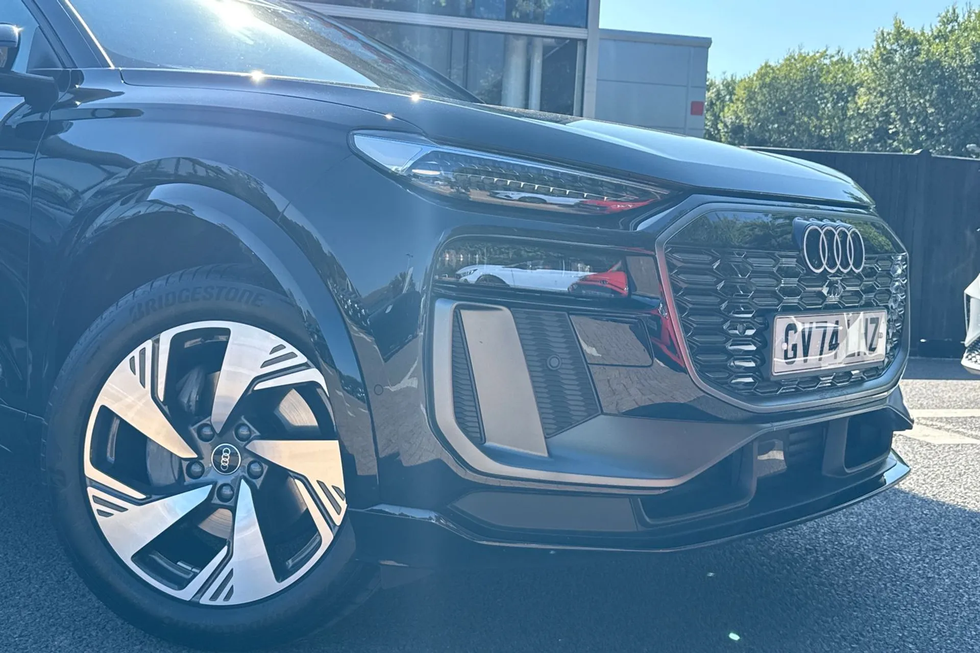 Audi Q6 thumbnail image number 5
