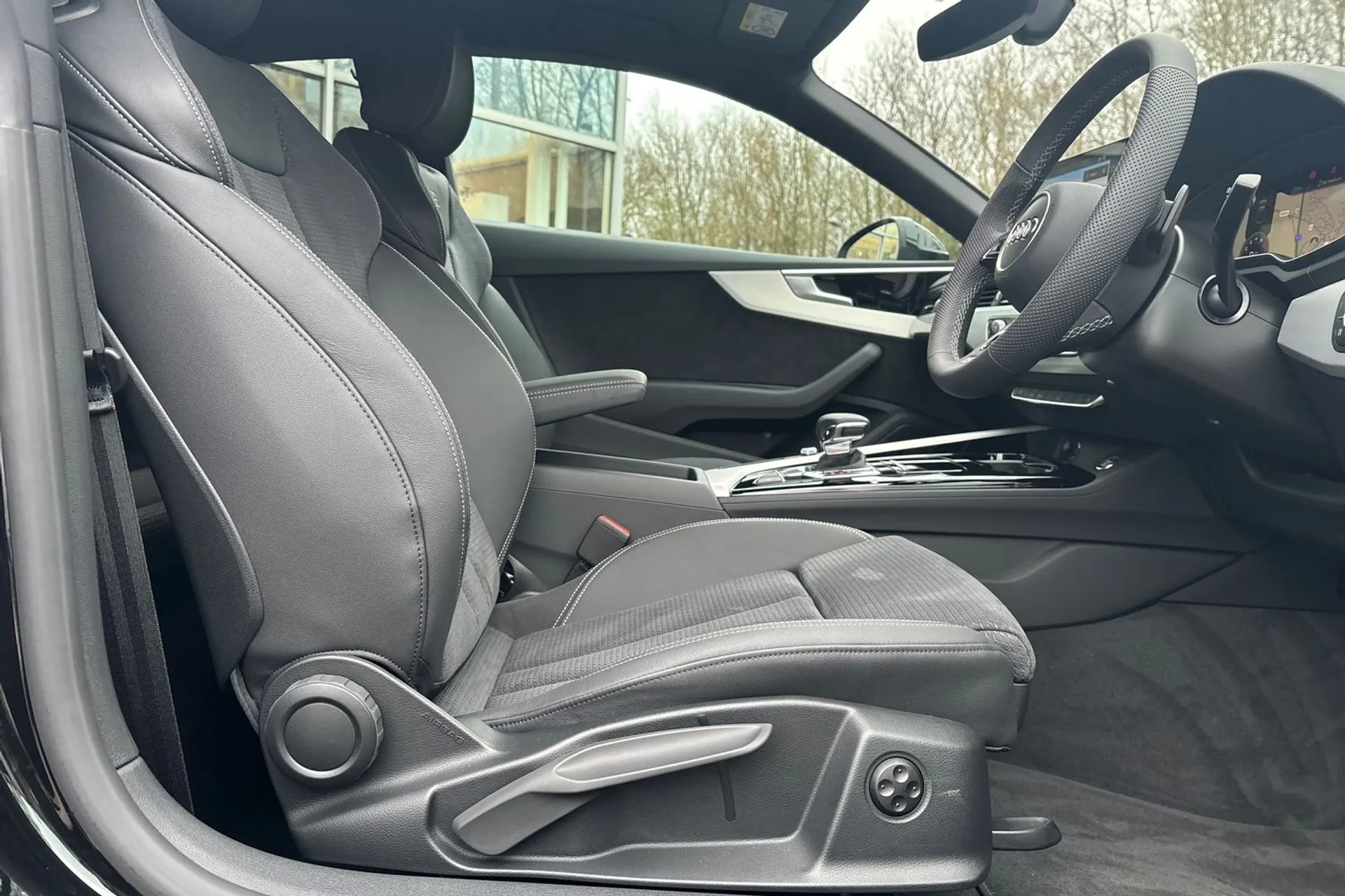 Audi A5 thumbnail image number 24