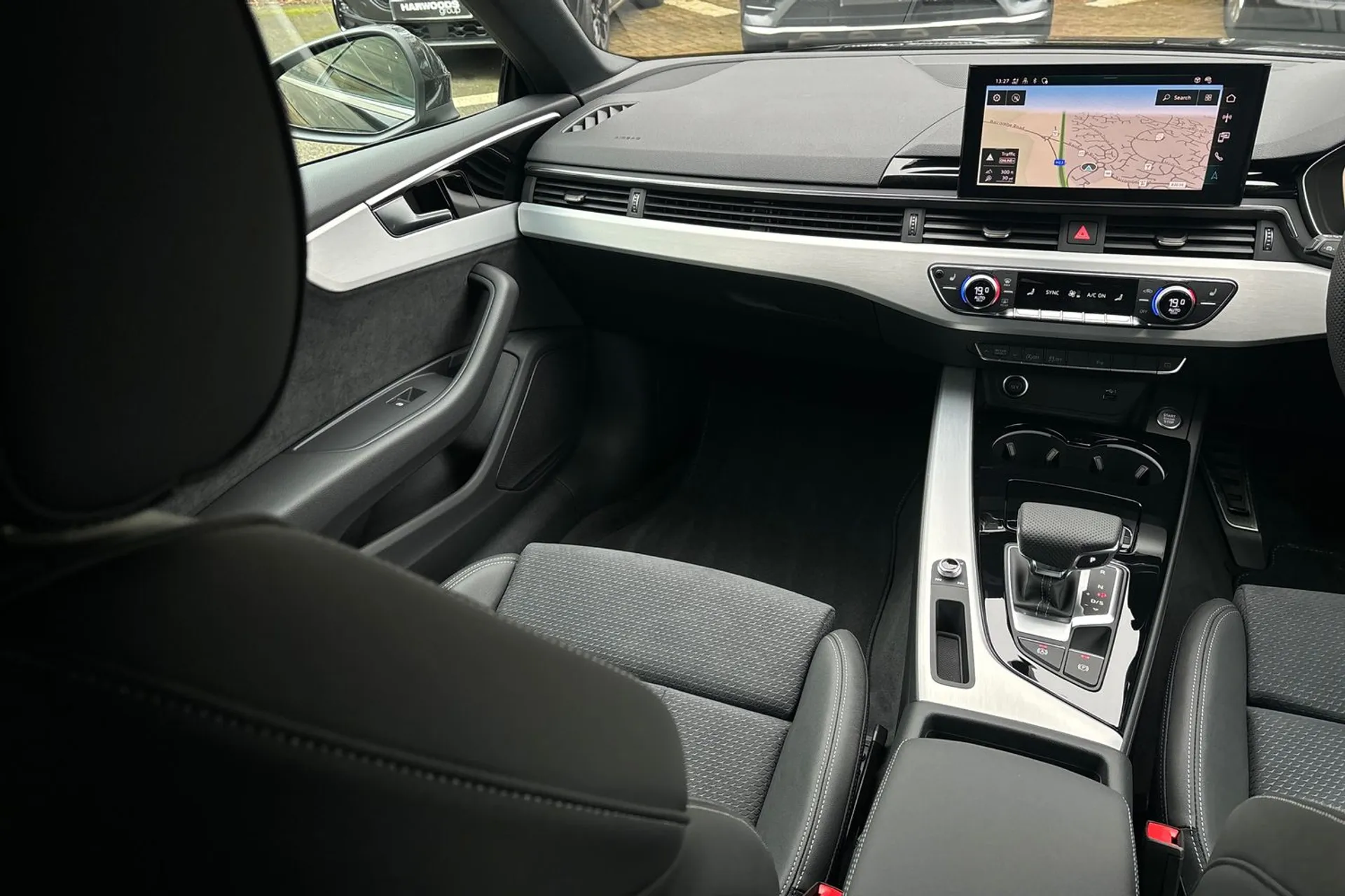 Audi A5 thumbnail image number 32