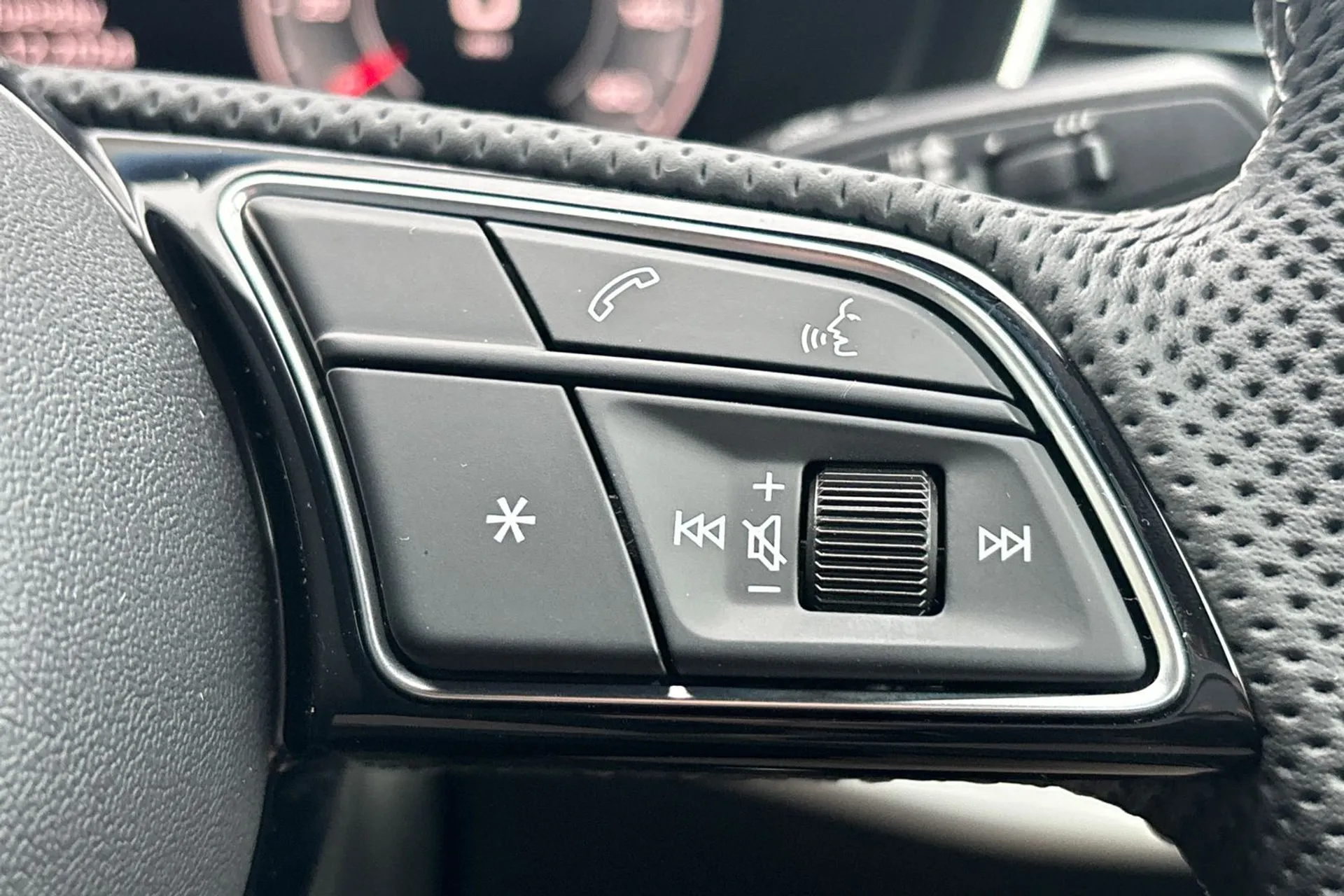 Audi A5 thumbnail image number 37