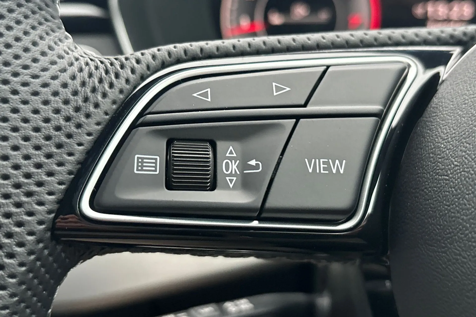 Audi A5 thumbnail image number 36