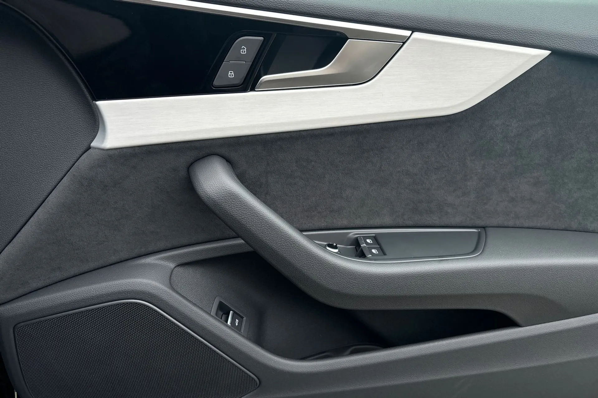 Audi A5 thumbnail image number 45