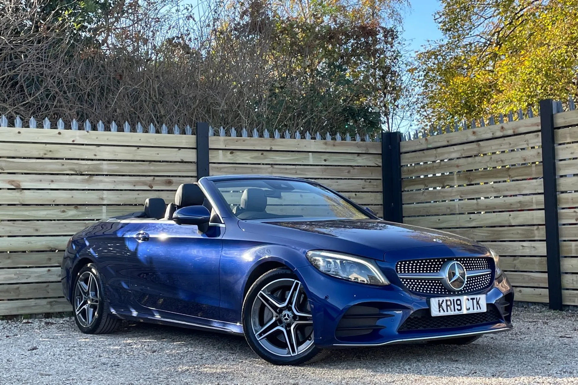 MERCEDES-BENZ C CLASS focused image