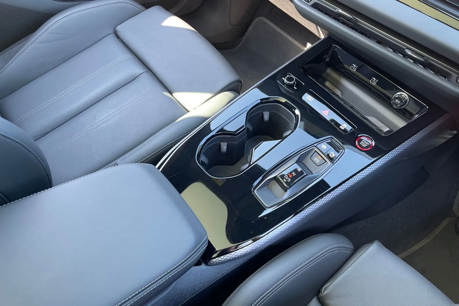 Audi A5 thumbnail image number 36
