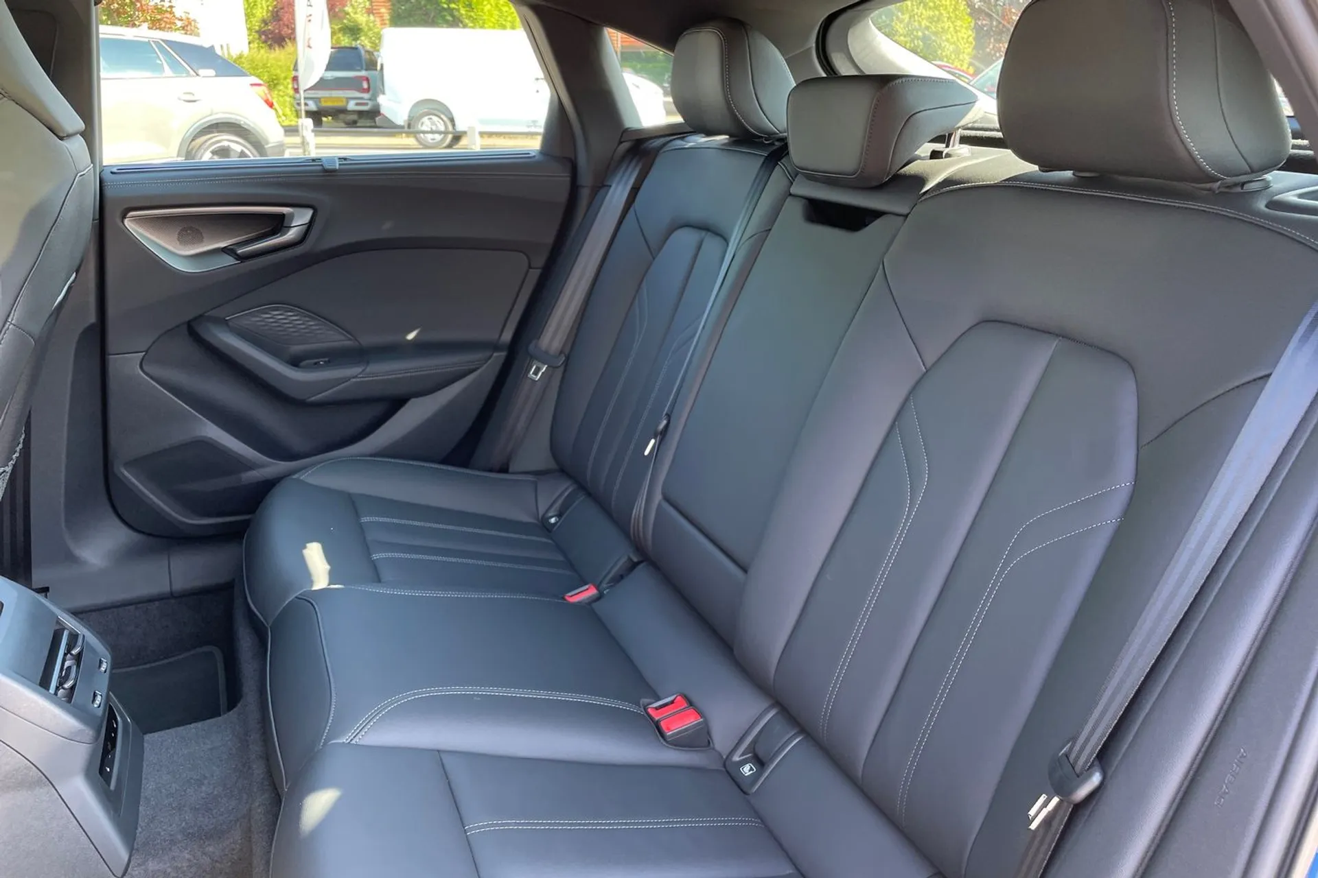 Audi A5 thumbnail image number 40