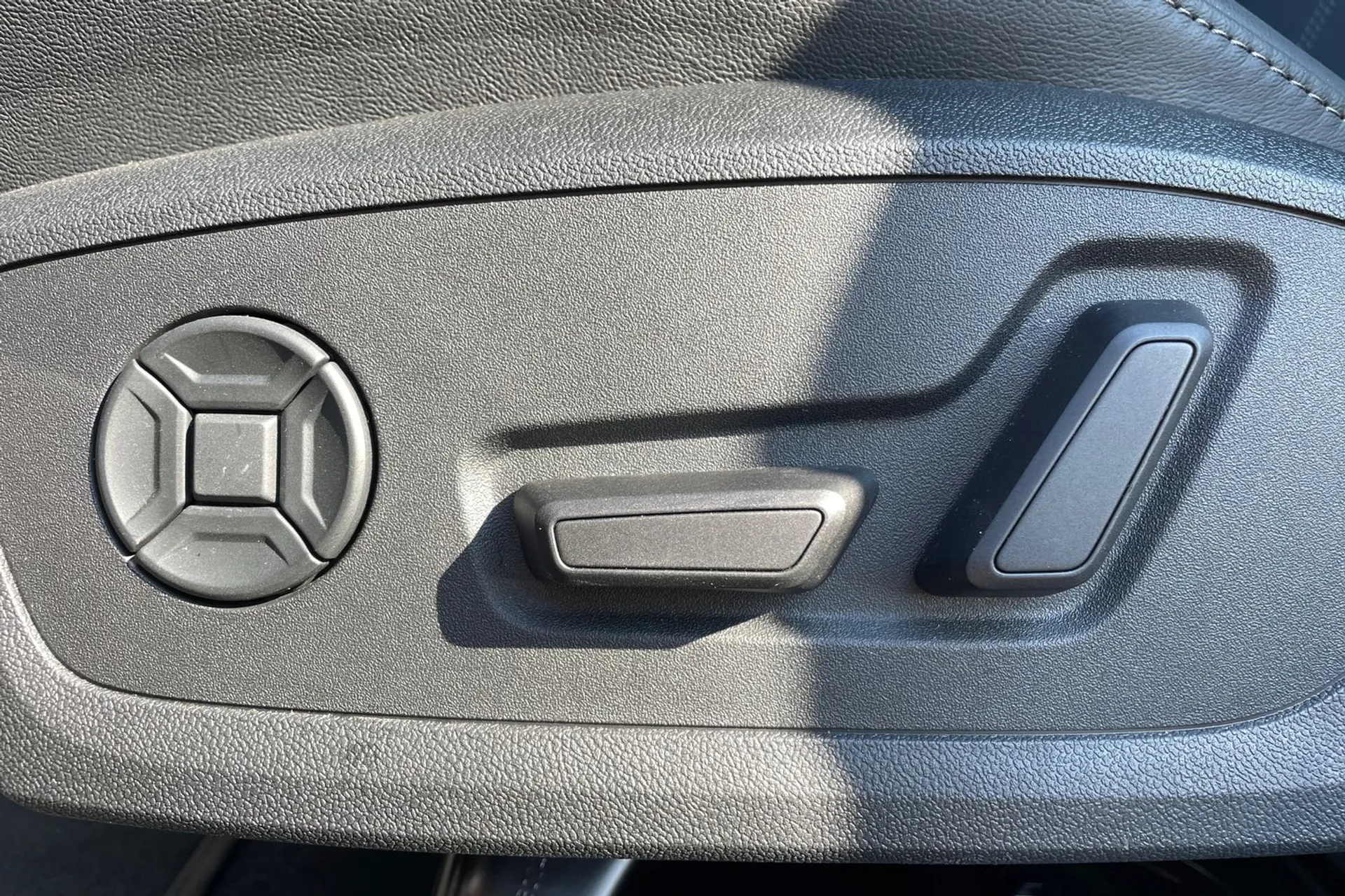 Audi A5 thumbnail image number 28