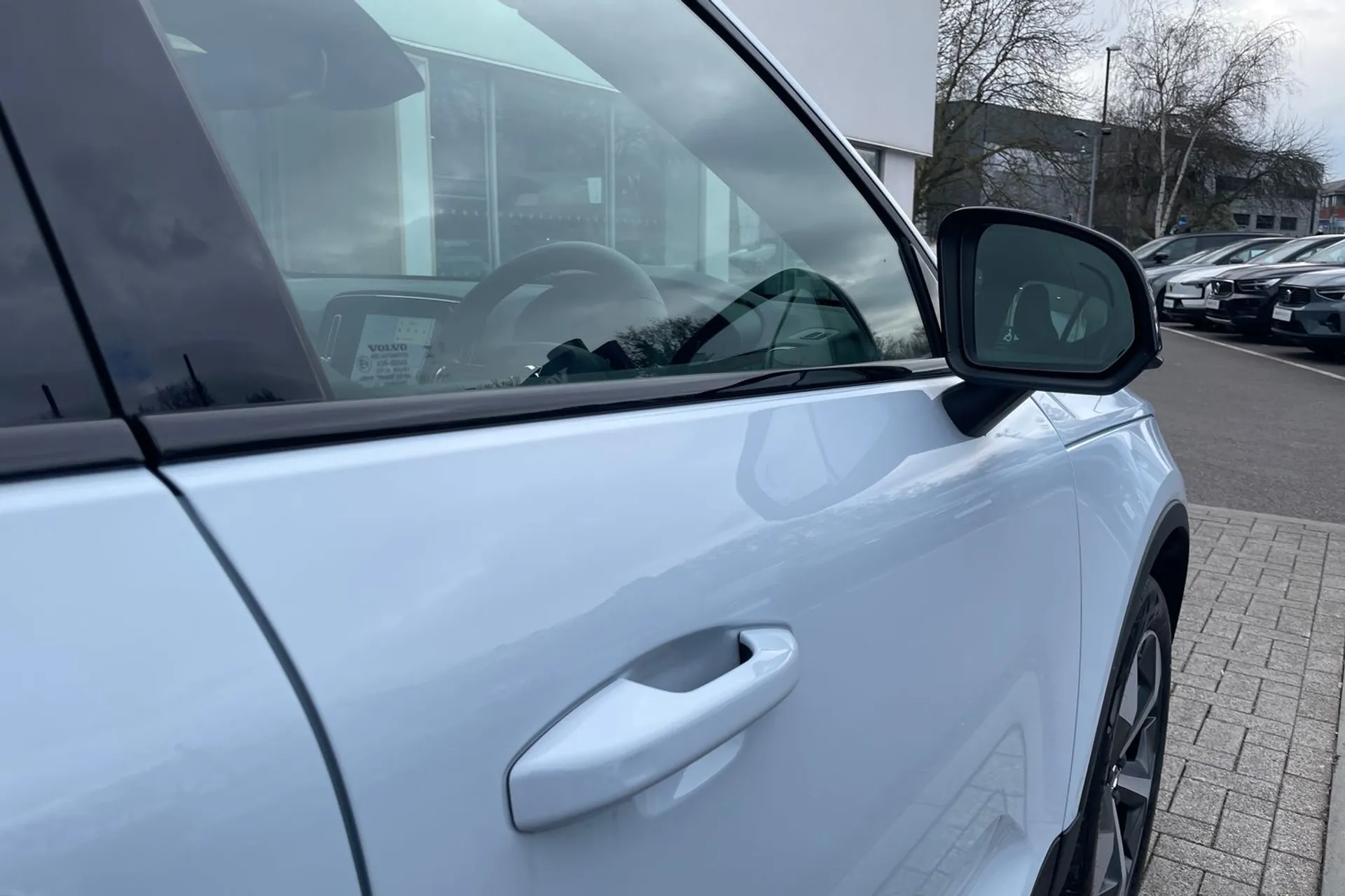 Volvo XC40 thumbnail image number 16
