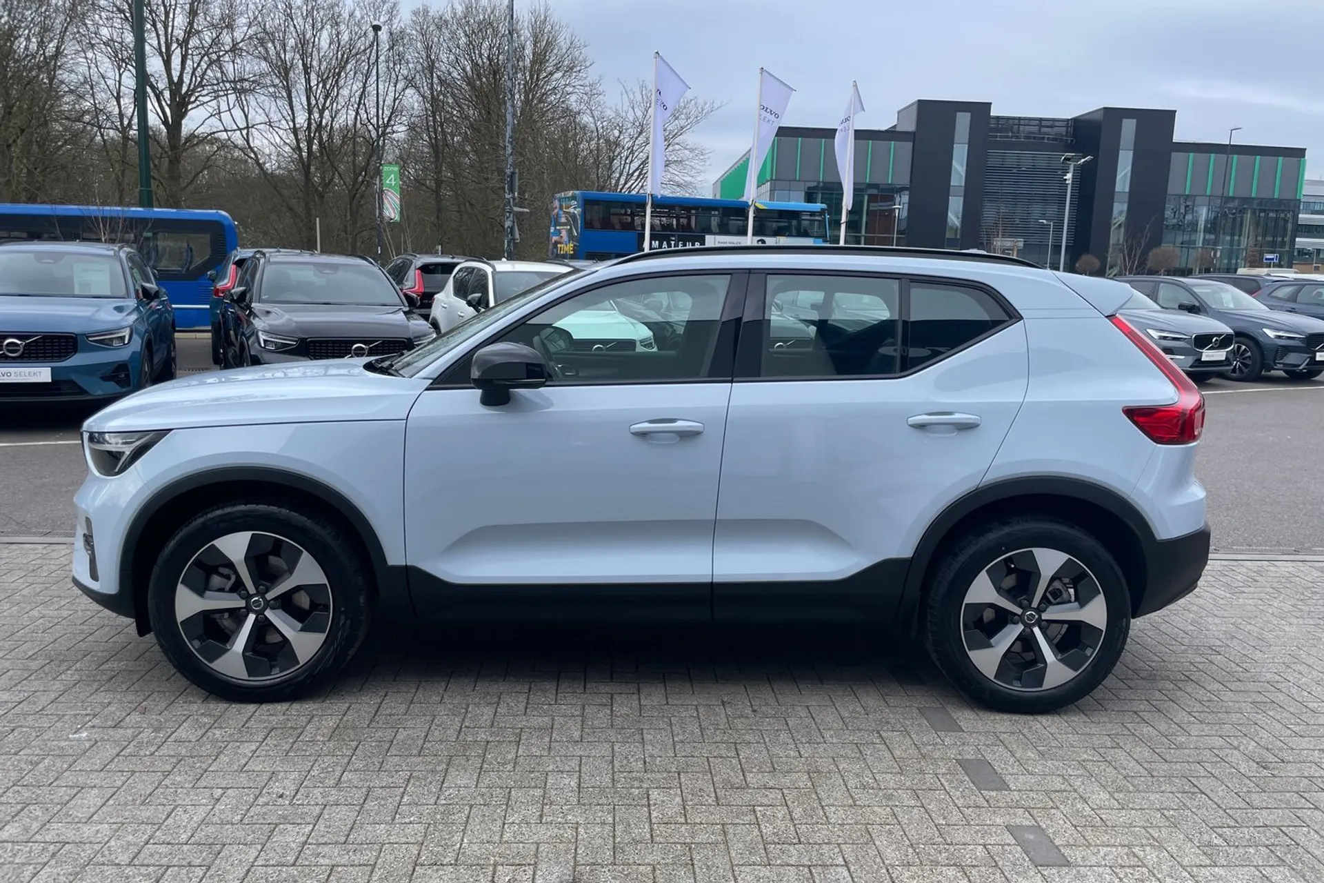 Volvo XC40 thumbnail image number 10