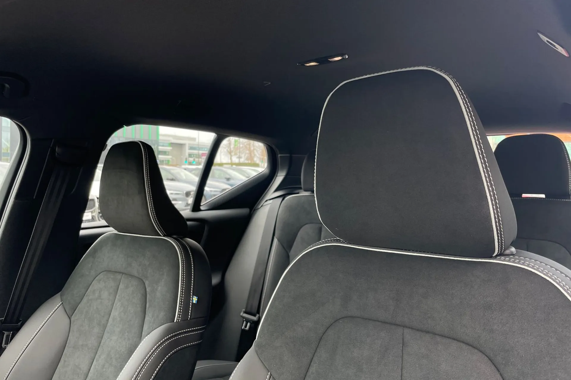 Volvo XC40 thumbnail image number 28