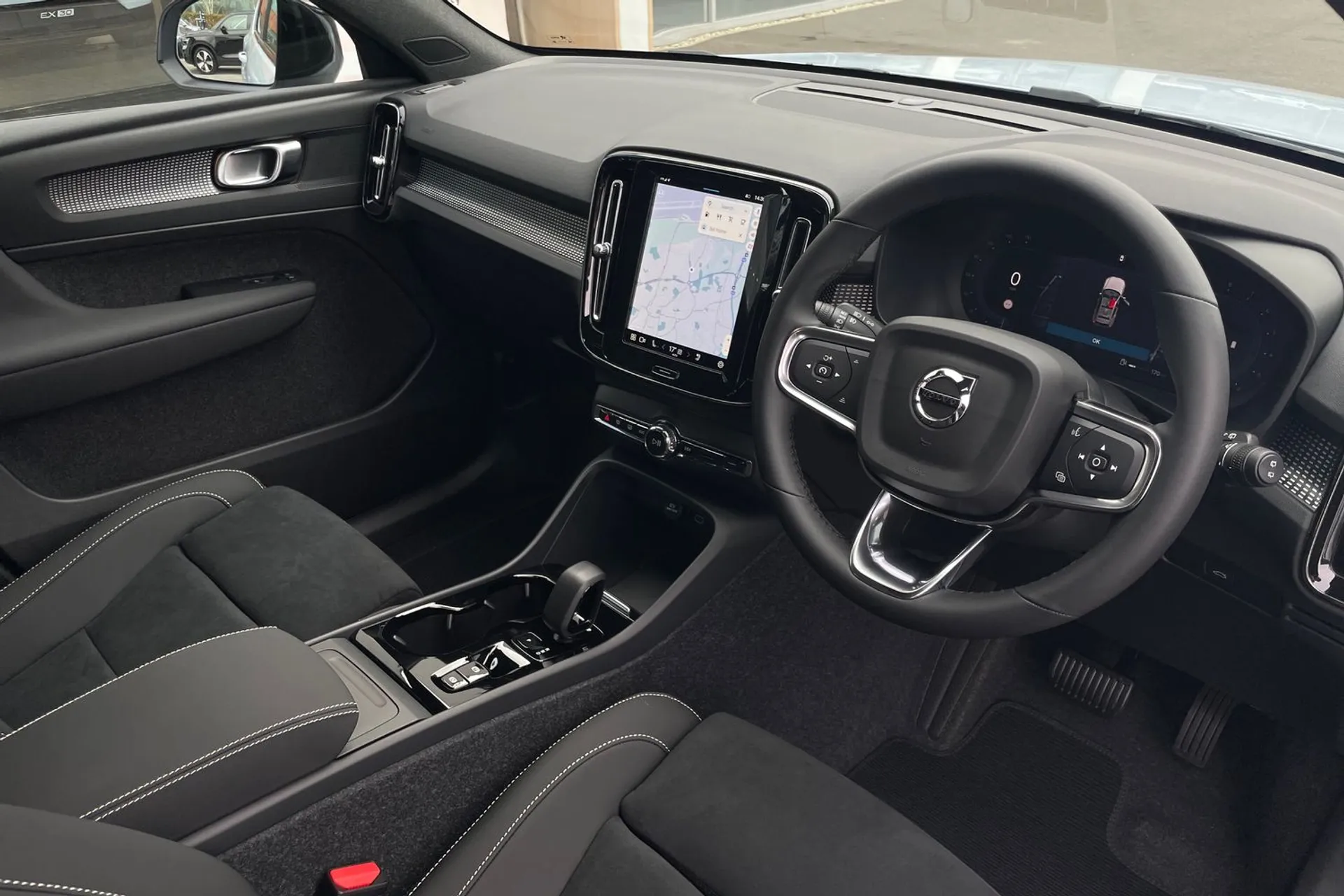 Volvo XC40 thumbnail image number 5