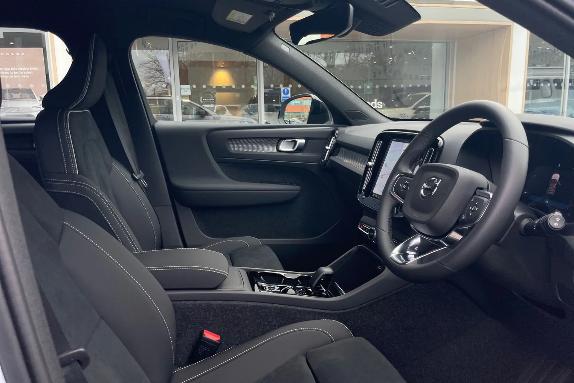 Volvo XC40 thumbnail image number 25