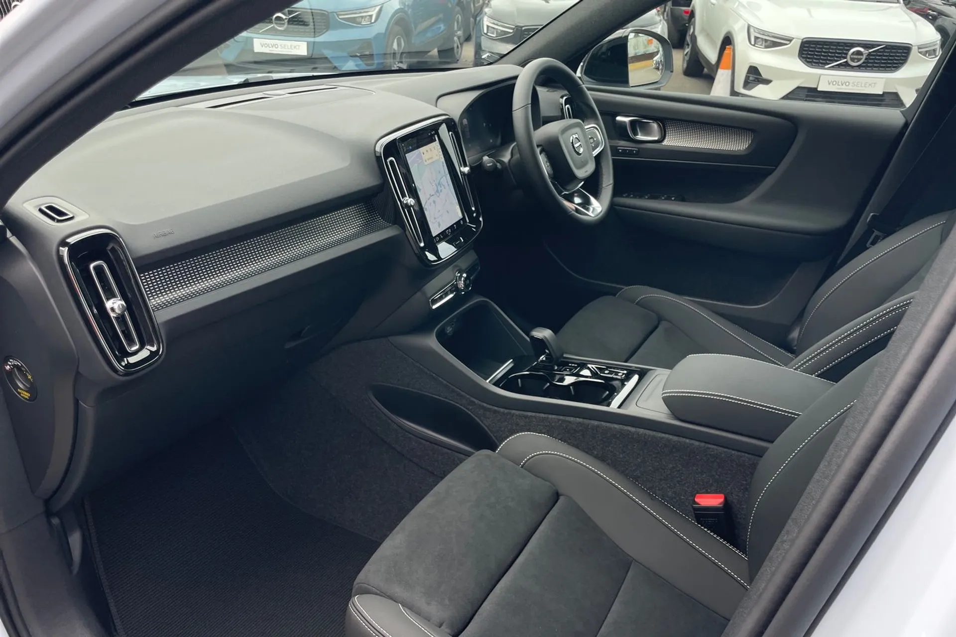 Volvo XC40 thumbnail image number 26