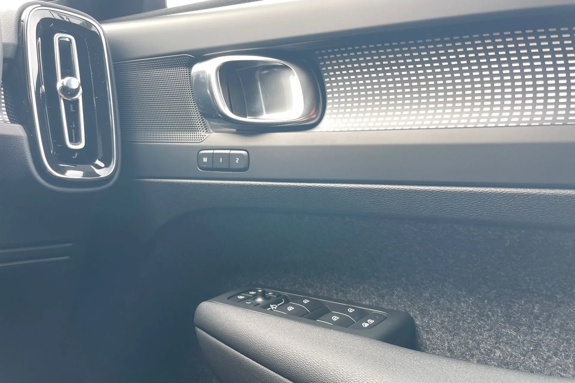 Volvo XC40 thumbnail image number 41