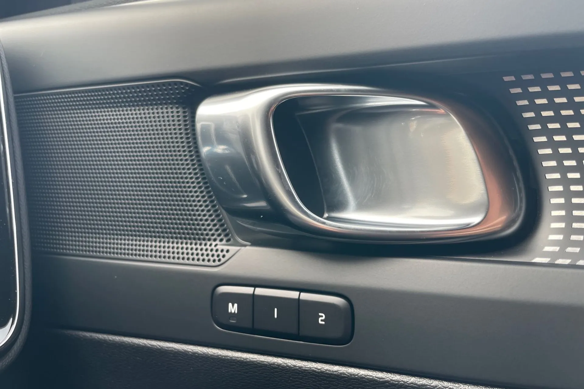 Volvo XC40 thumbnail image number 42