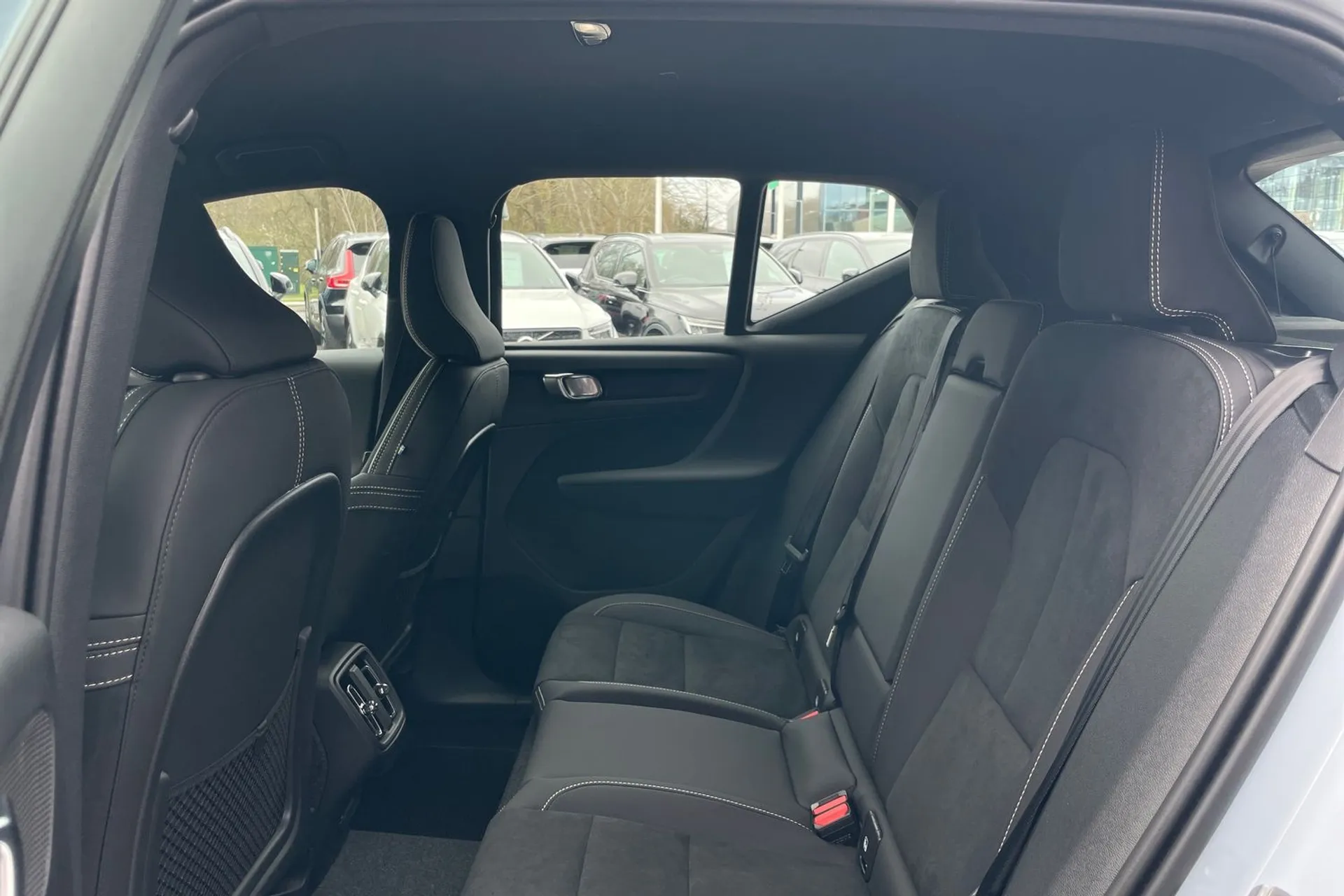 Volvo XC40 thumbnail image number 29