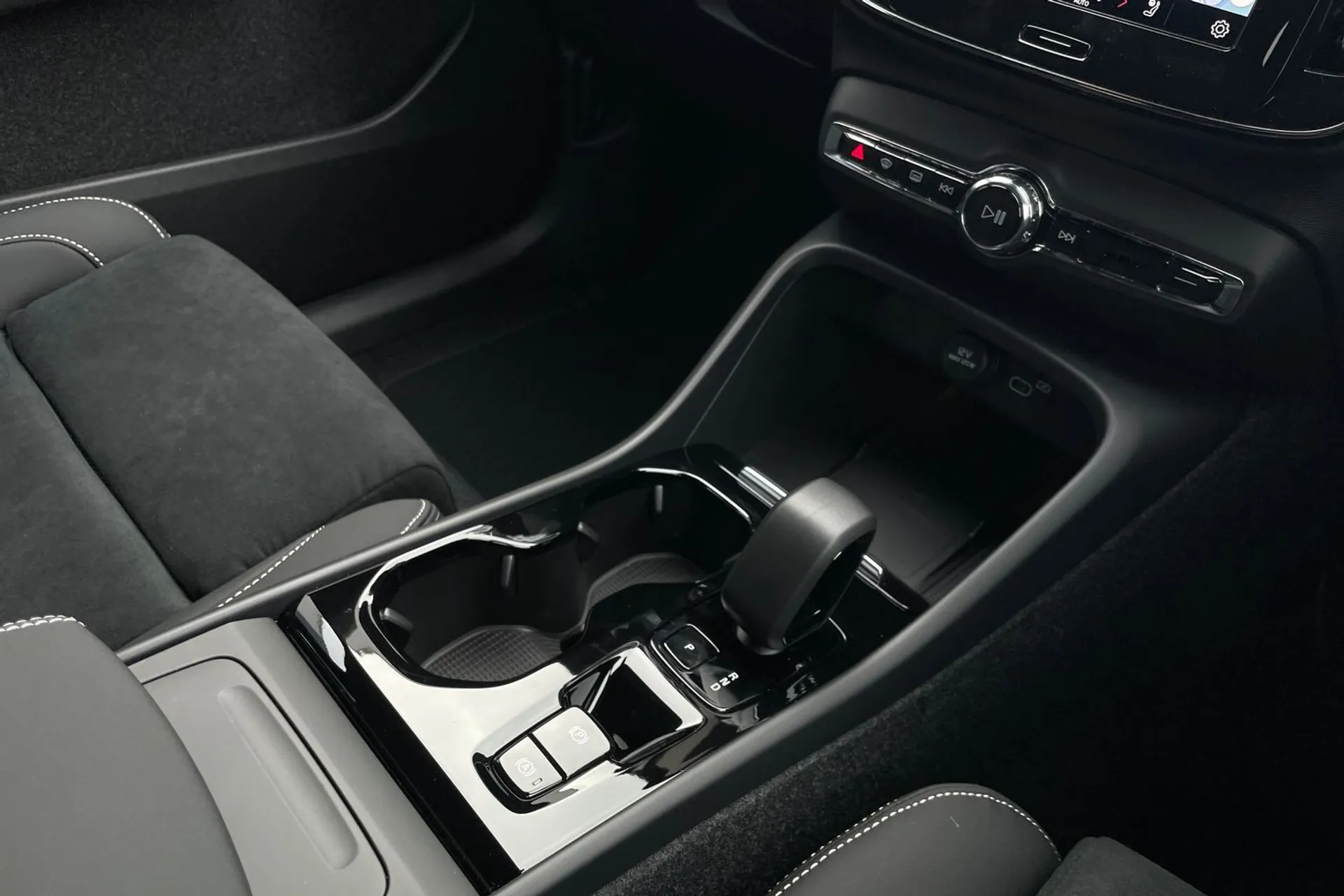Volvo XC40 thumbnail image number 43
