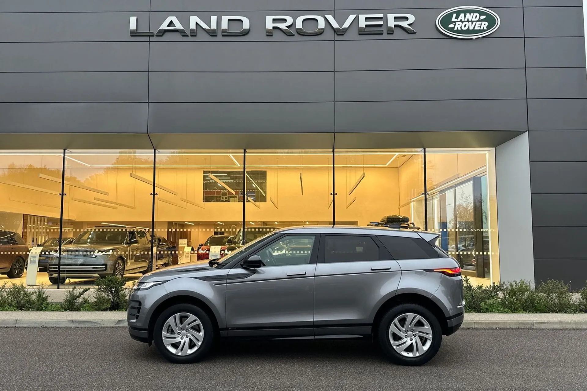 LAND ROVER RANGE ROVER EVOQUE thumbnail image number 8