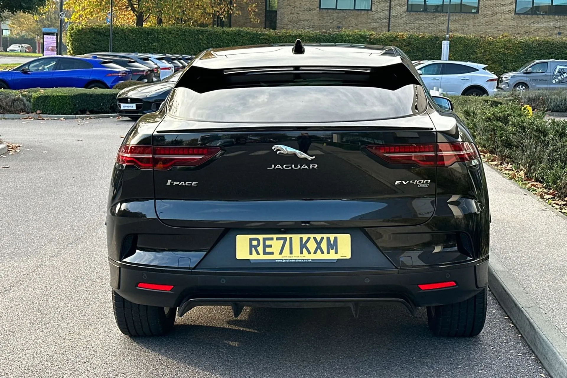 Jaguar I-PACE thumbnail image number 19