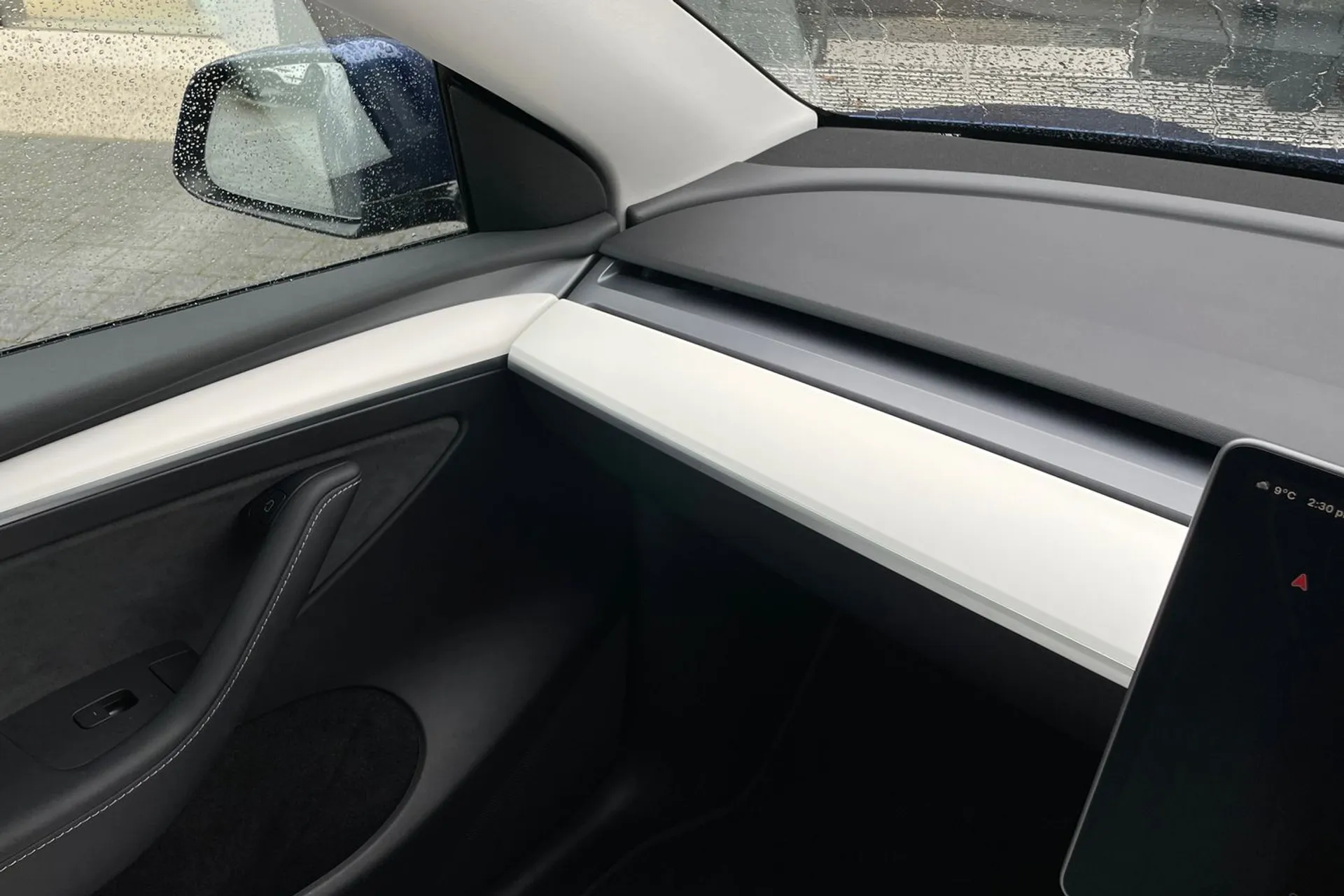 TESLA MODEL Y thumbnail image number 49