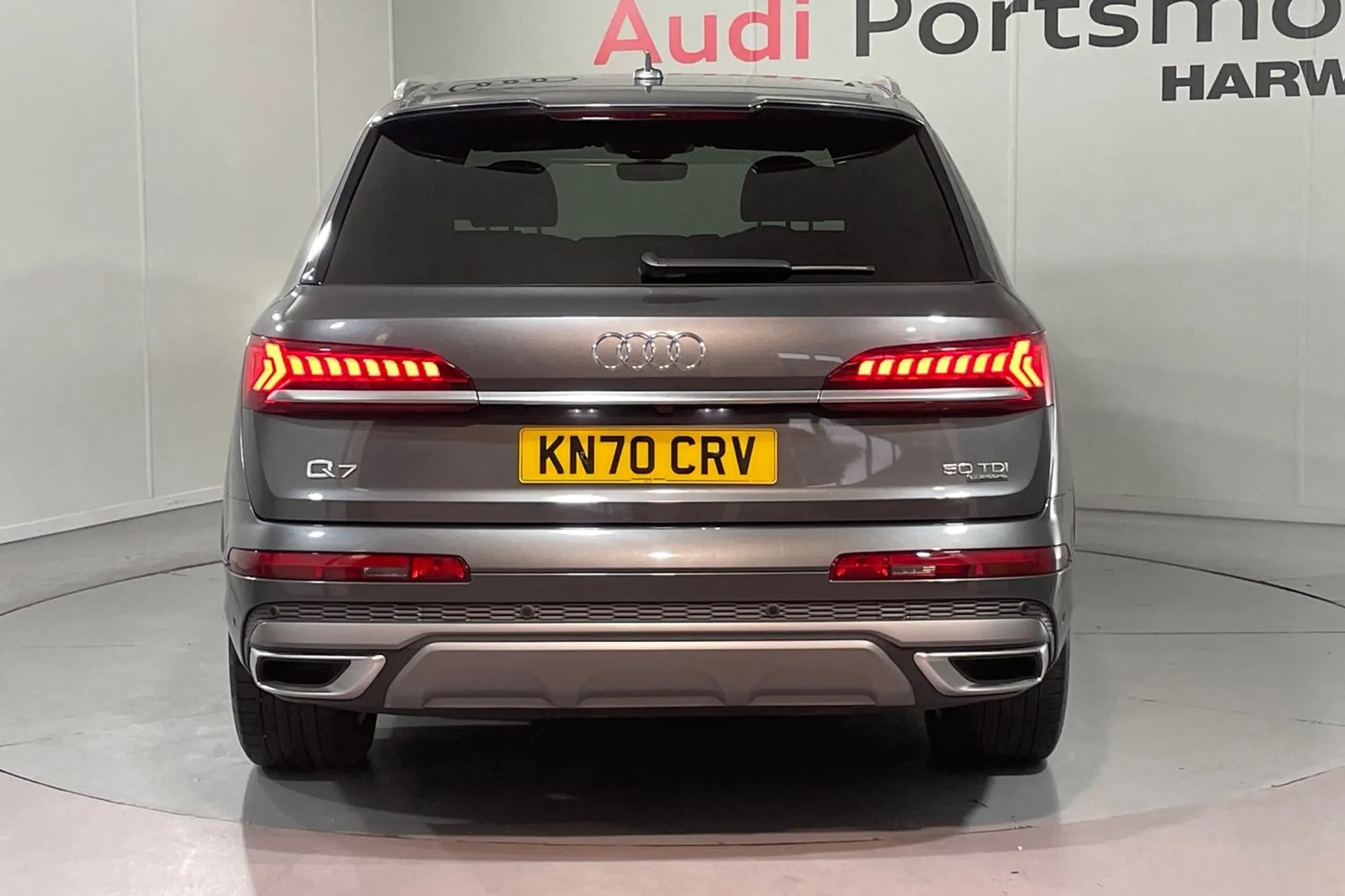 Audi Q7 thumbnail image number 10