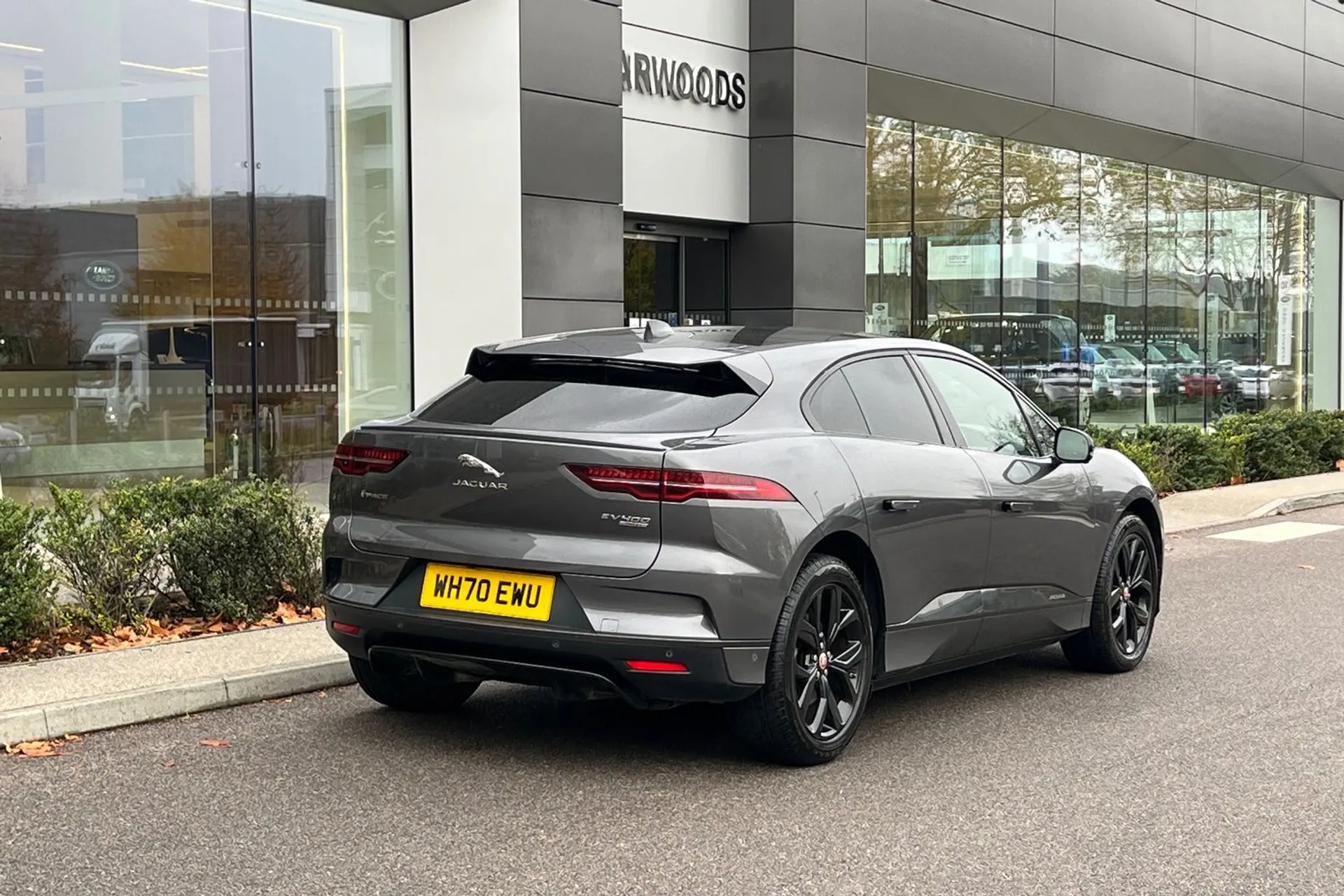 Jaguar I-PACE thumbnail image number 11