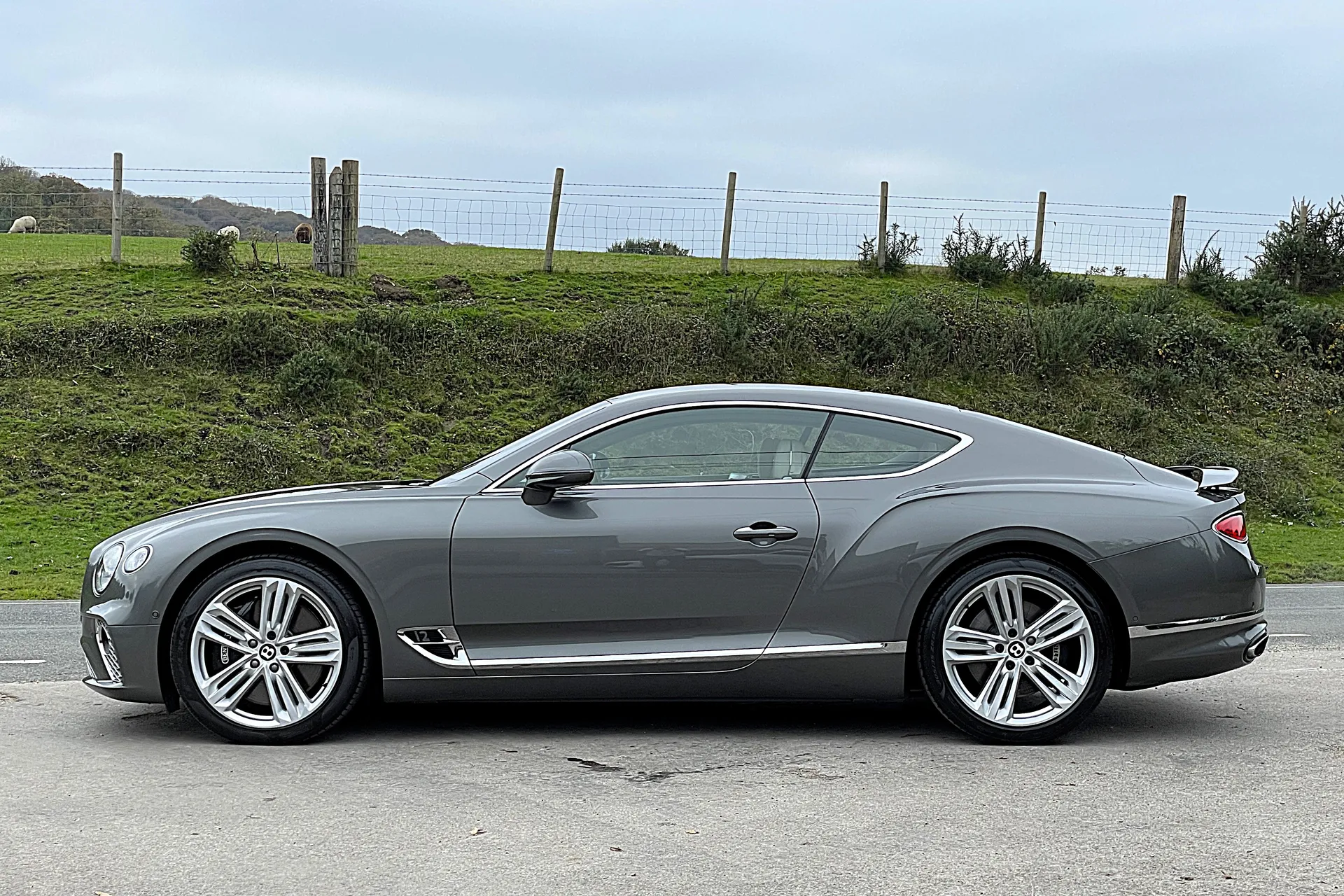 Bentley CONTINENTAL GT thumbnail image number 64