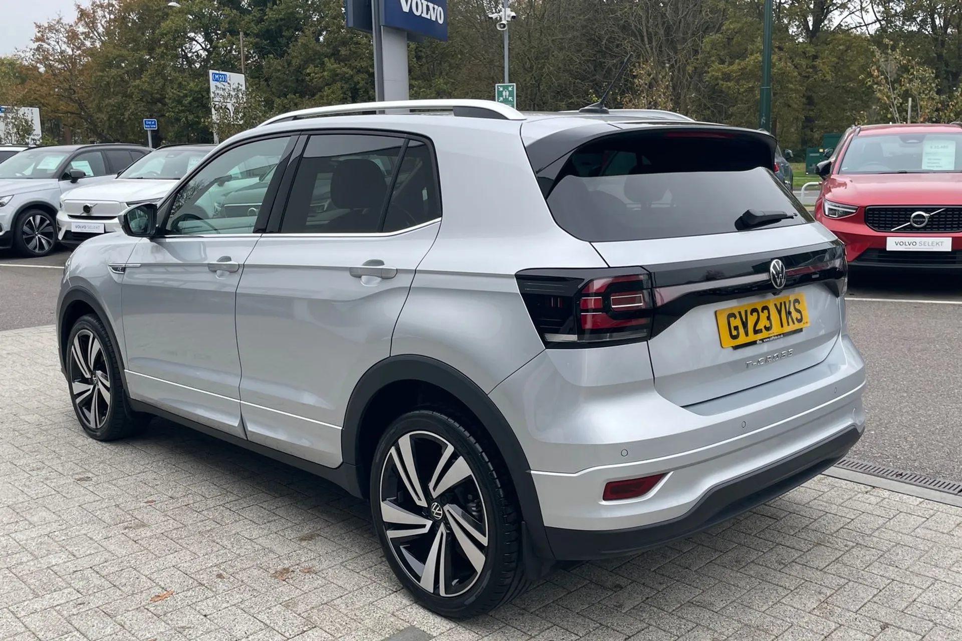 VOLKSWAGEN T-CROSS thumbnail image number 8