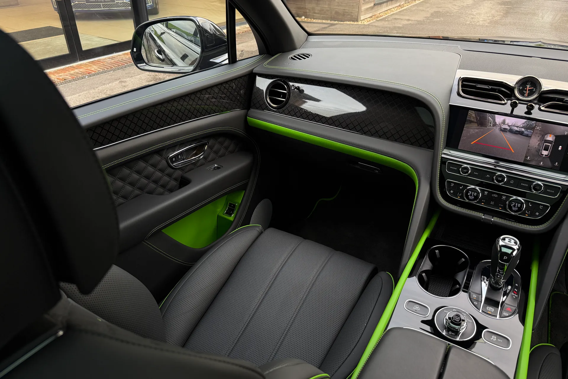 Bentley BENTAYGA thumbnail image number 30