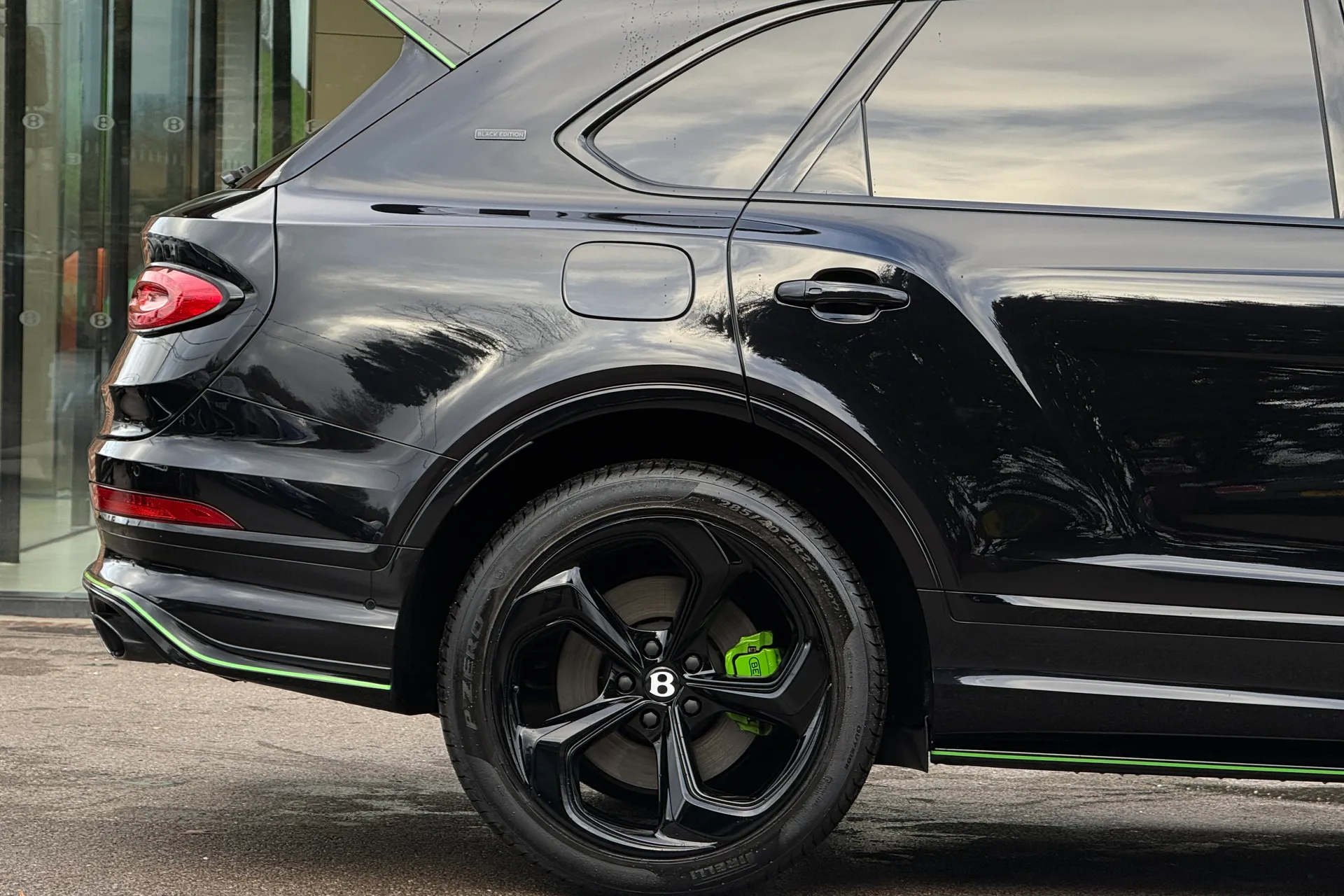 Bentley BENTAYGA thumbnail image number 11