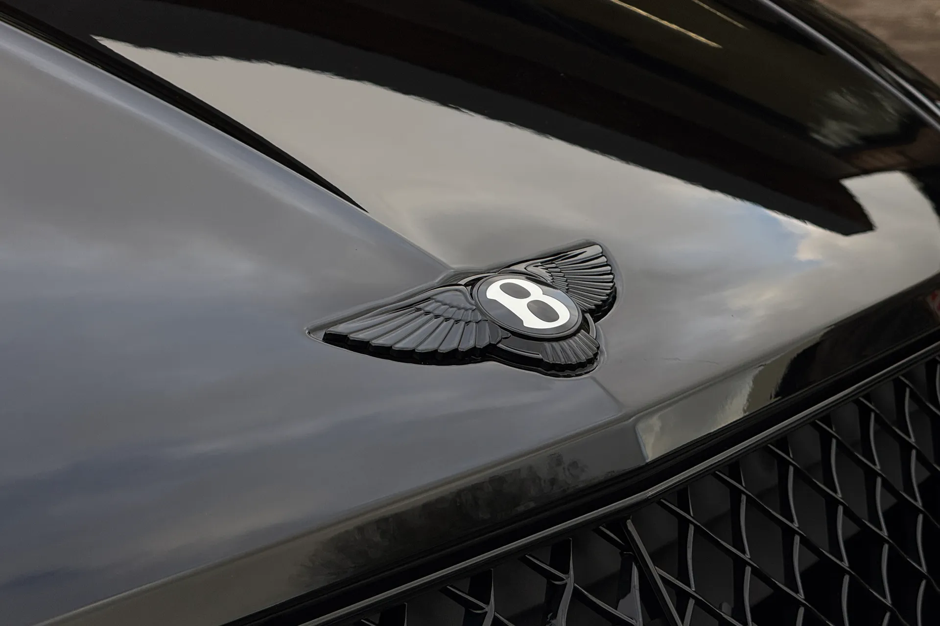 Bentley BENTAYGA thumbnail image number 10