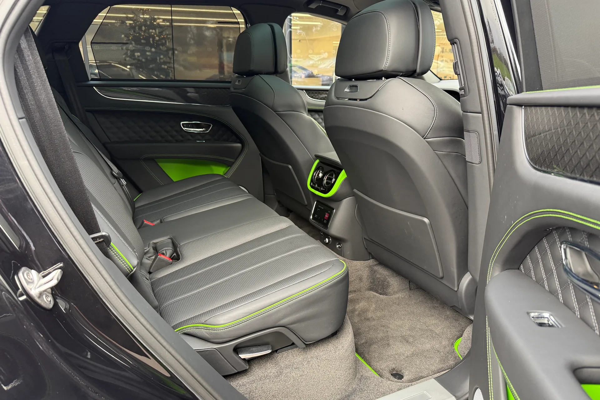 Bentley BENTAYGA thumbnail image number 23