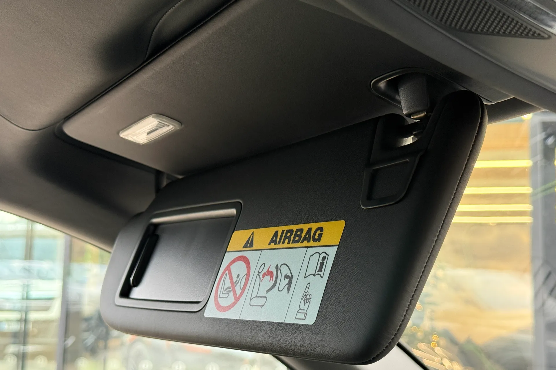 Bentley BENTAYGA thumbnail image number 44