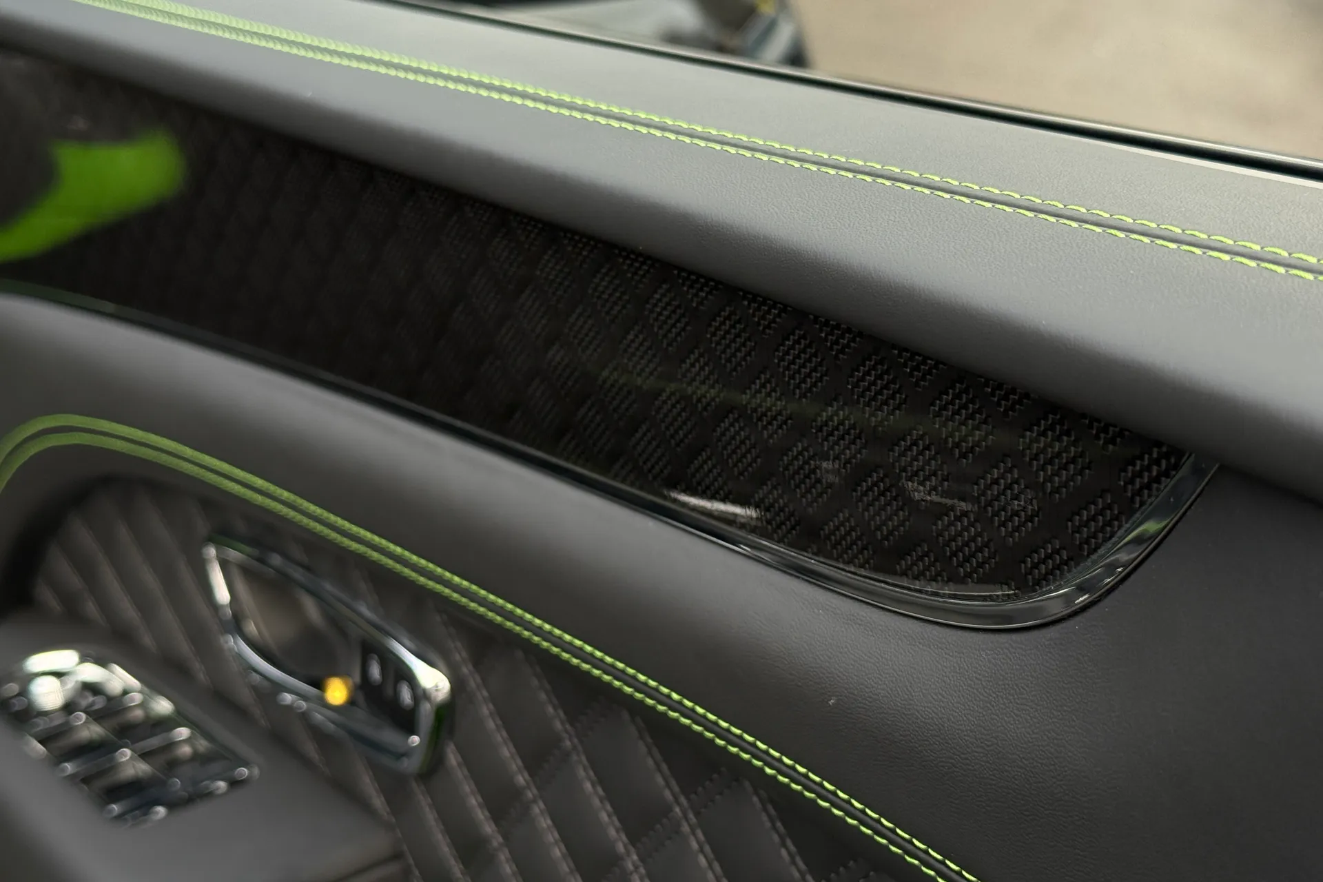 Bentley BENTAYGA thumbnail image number 24