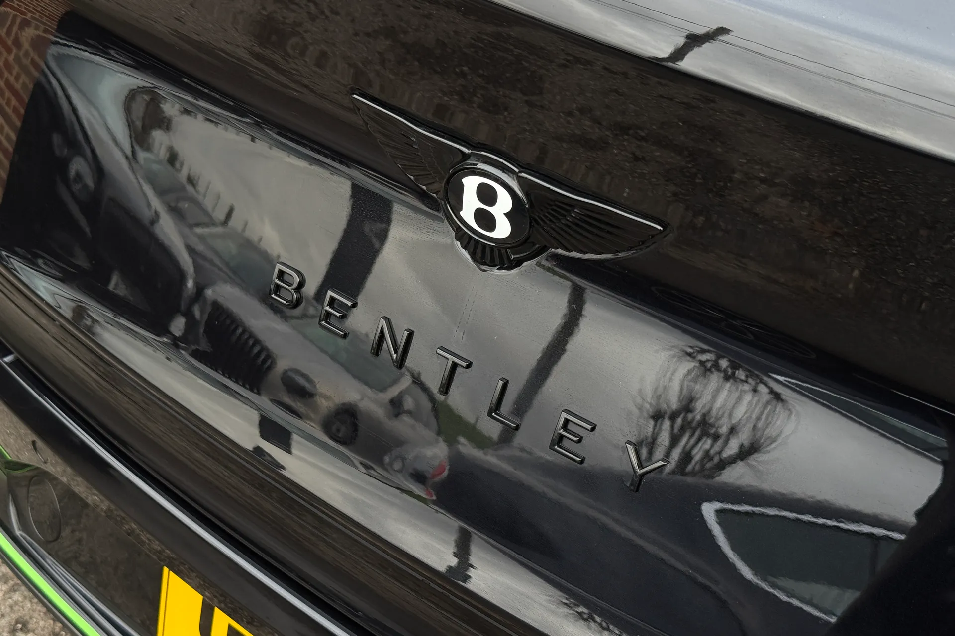 Bentley BENTAYGA thumbnail image number 35